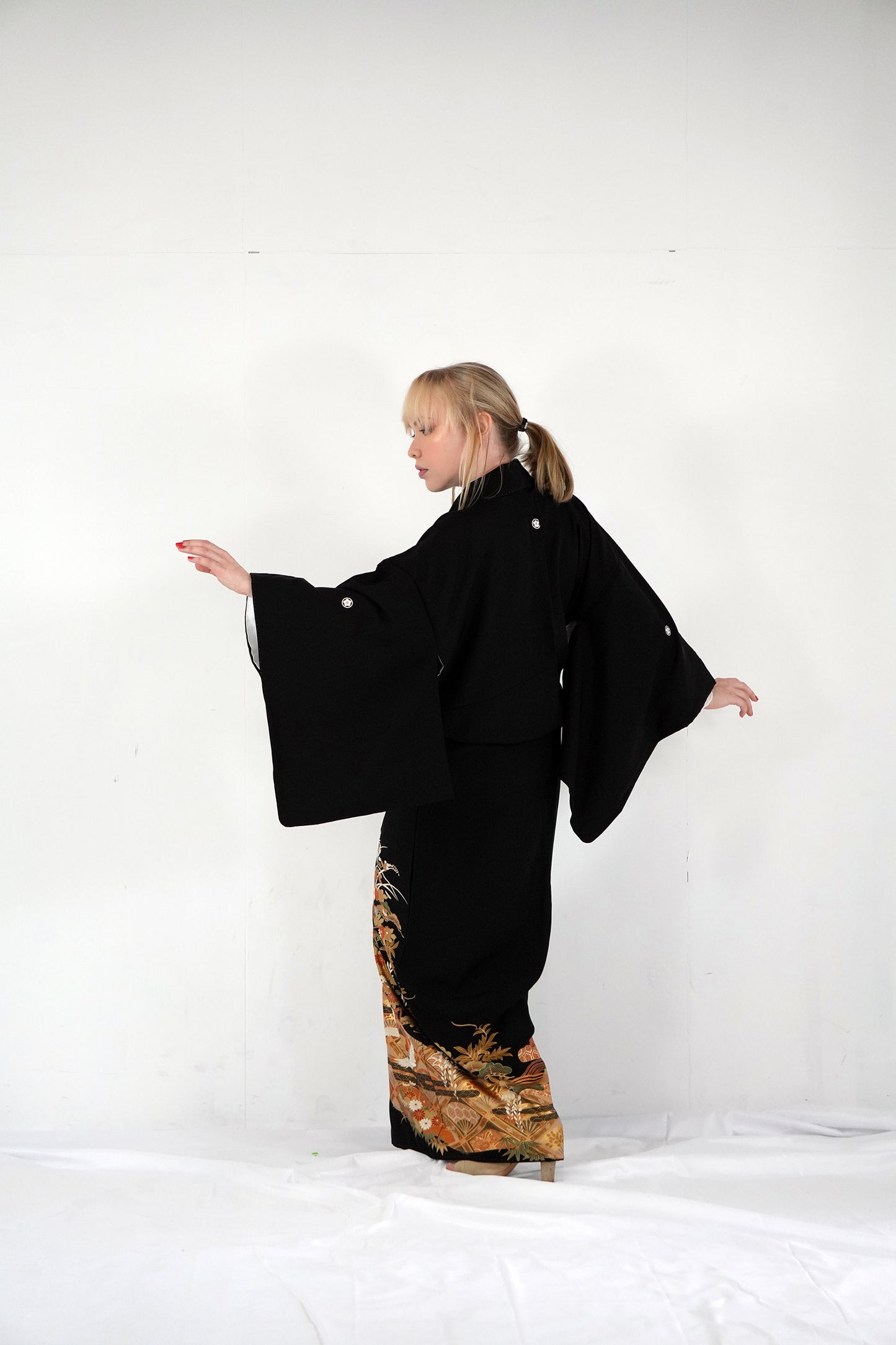 Redefining the Vintage Kurotomesode Collection "KTS002"