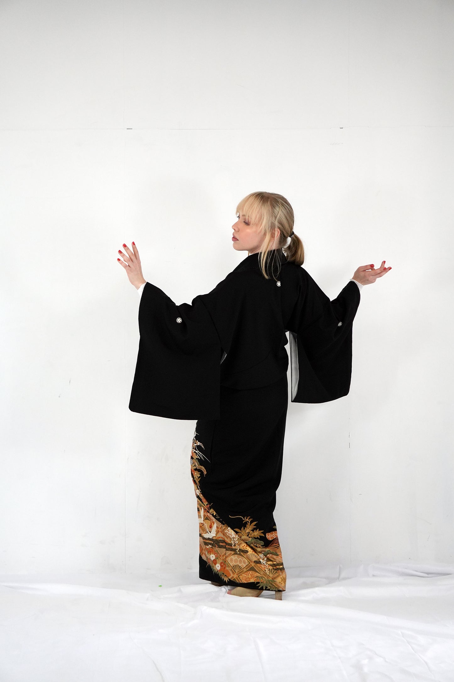 Redefining the Vintage Kurotomesode Collection "KTS002"