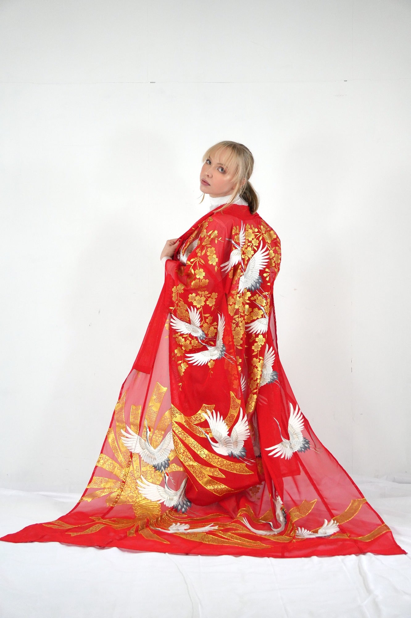 VINTAGE UCHIKAKE "Rare Sheer Elegance – Sha Uchikake"