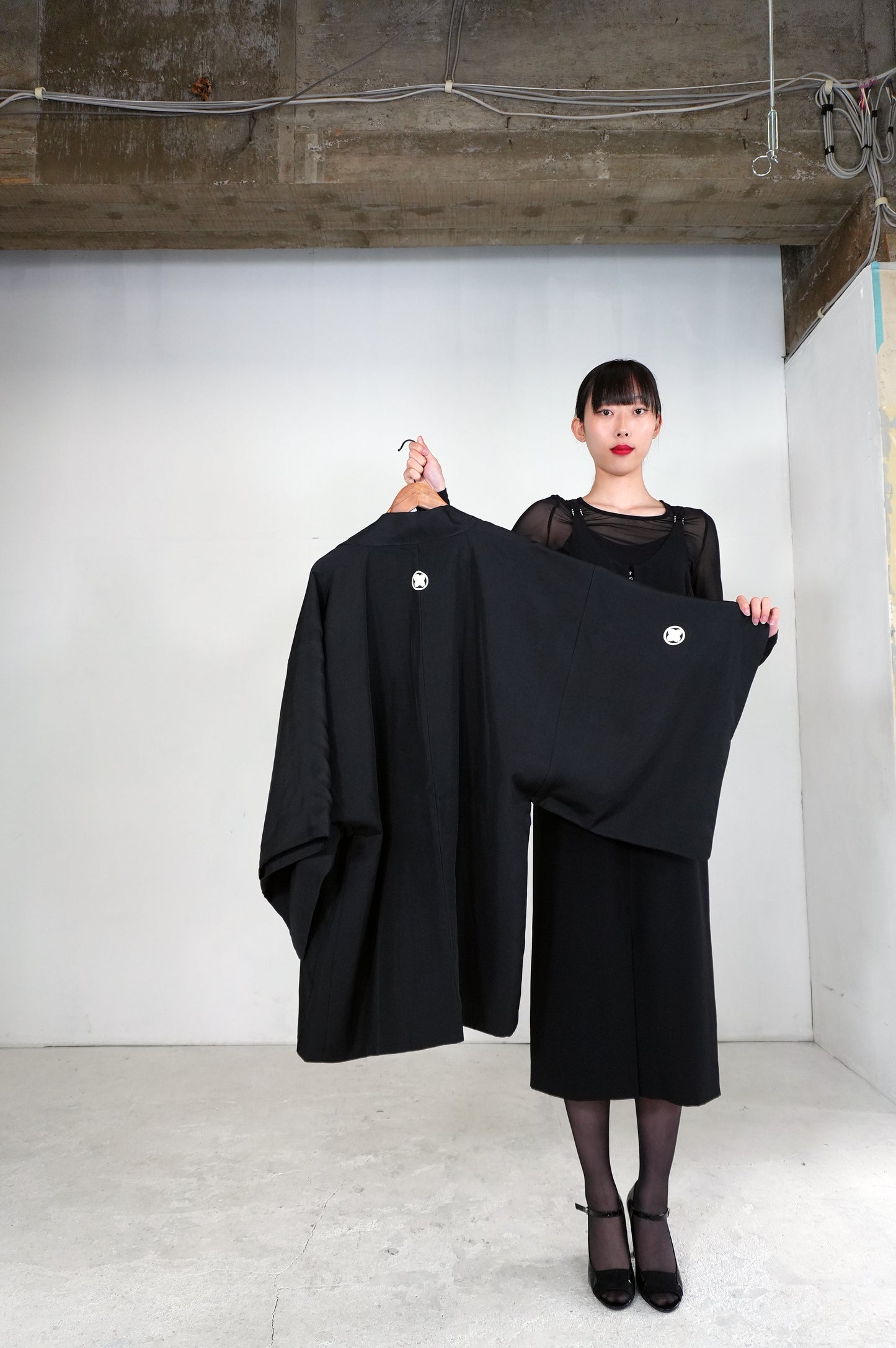 VINTAGE KUROMONTSUKI HAORI "fuji, maruni-chigai-takanoha, KUR113"