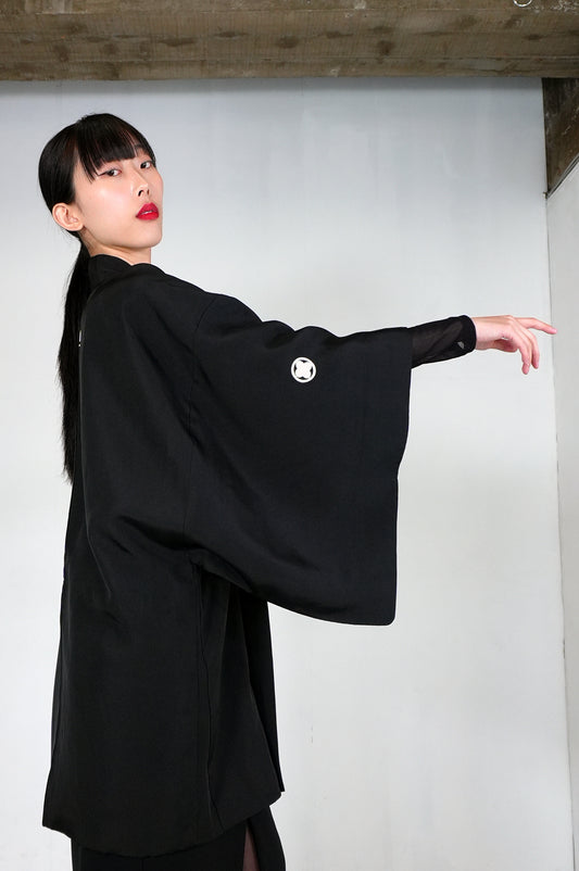 VINTAGE KUROMONTSUKI HAORI "fuji, maruni-chigai-takanoha, KUR113"