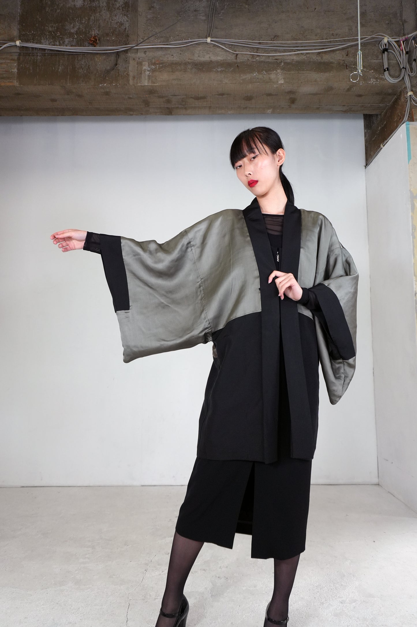 VINTAGE KUROMONTSUKI HAORI "fuji, maruni-chigai-takanoha, KUR113"