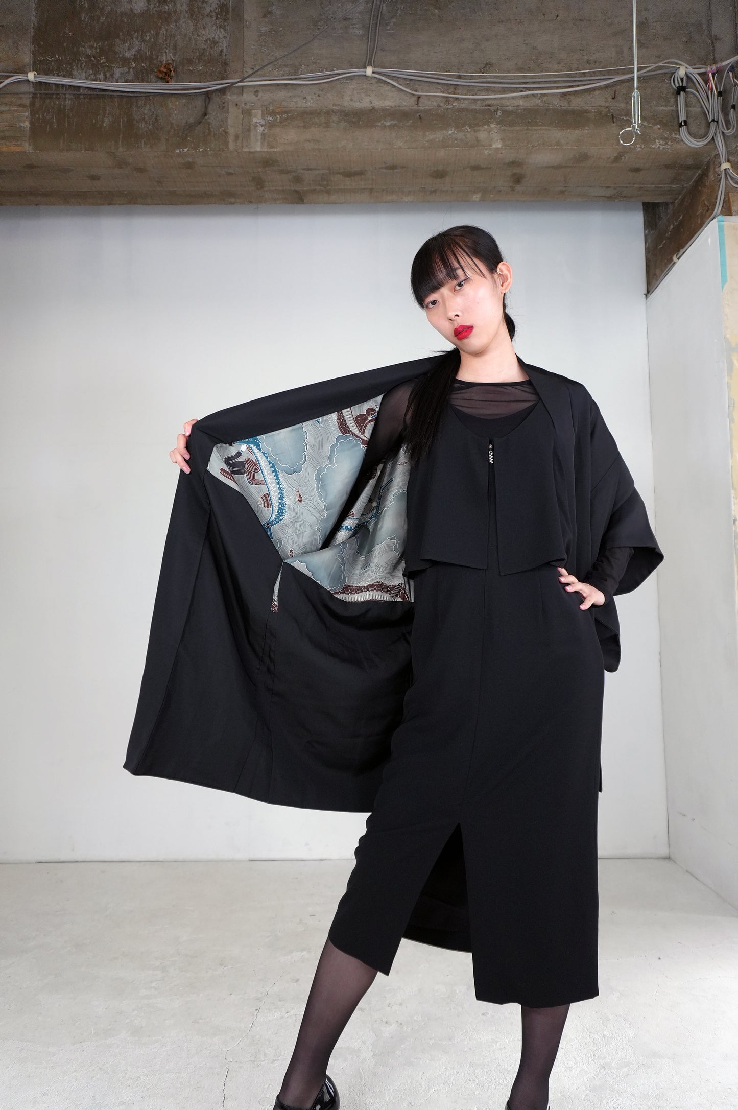 VINTAGE KUROMONTSUKI HAORI "hidari-mitsudomoe, KUR112" *damage