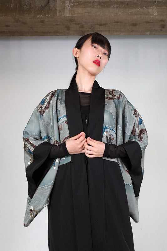 VINTAGE KUROMONTSUKI HAORI "hidari-mitsudomoe, KUR112" *damage