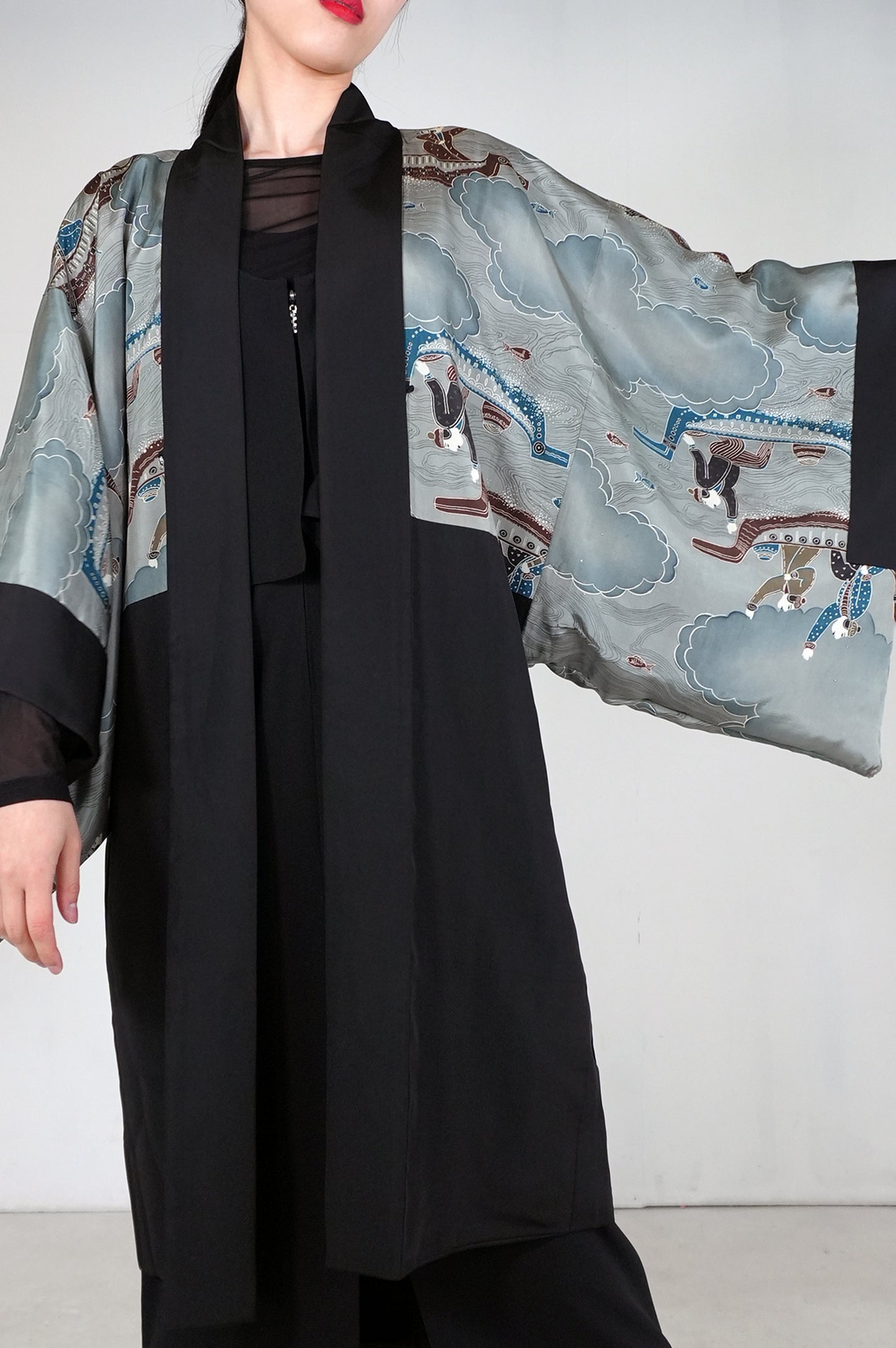 VINTAGE KUROMONTSUKI HAORI "hidari-mitsudomoe, KUR112" *damage