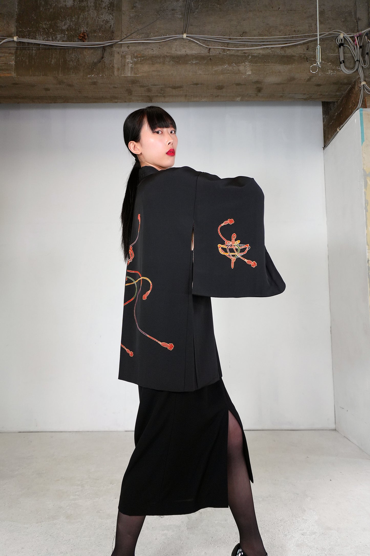 VINTAGE BLACK HAORI  "koma, kumihimo, BLK173" *damage