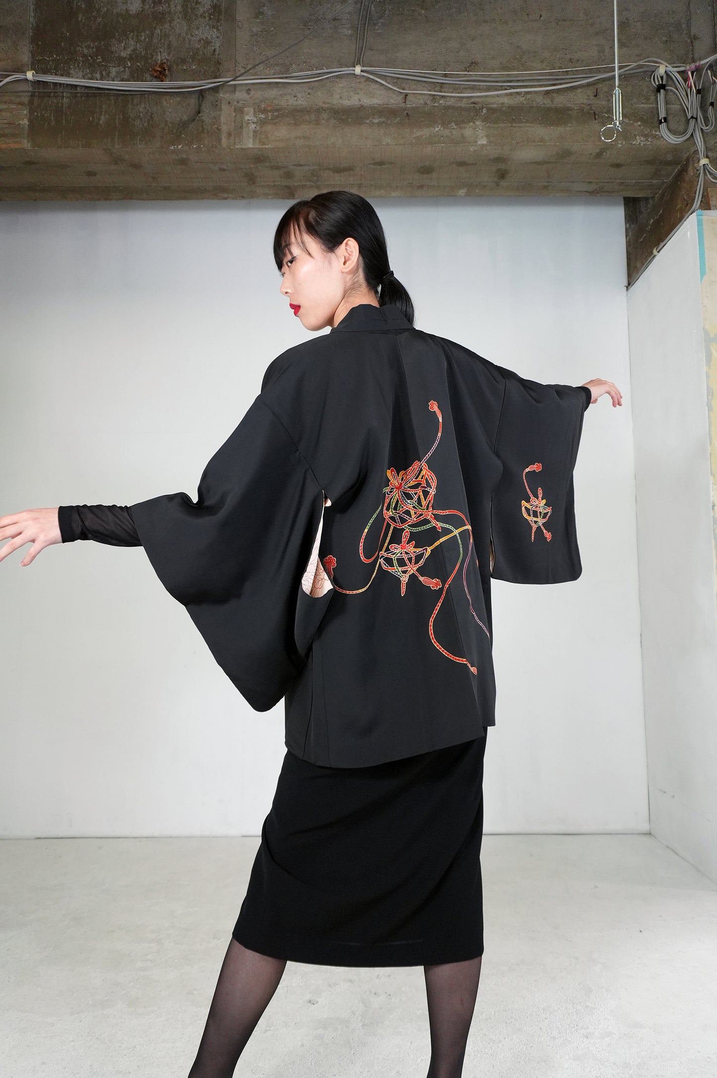 VINTAGE BLACK HAORI  "koma, kumihimo, BLK173" *damage