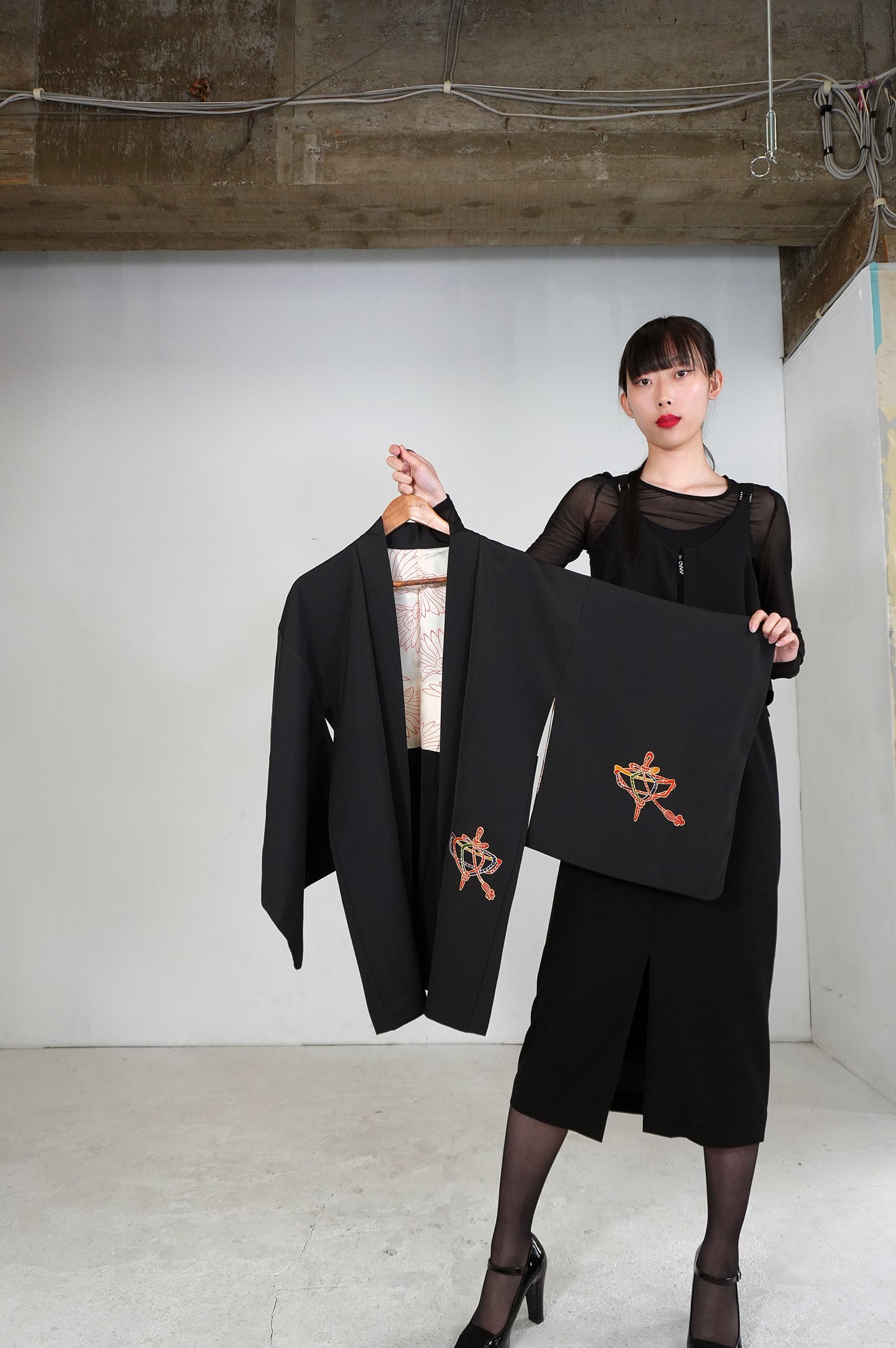VINTAGE BLACK HAORI  "koma, kumihimo, BLK173" *damage