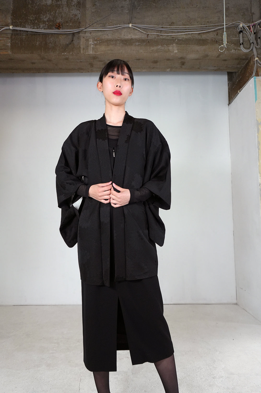 VINTAGE BLACK HAORI  "ground pattern, kiku, BLK174"
