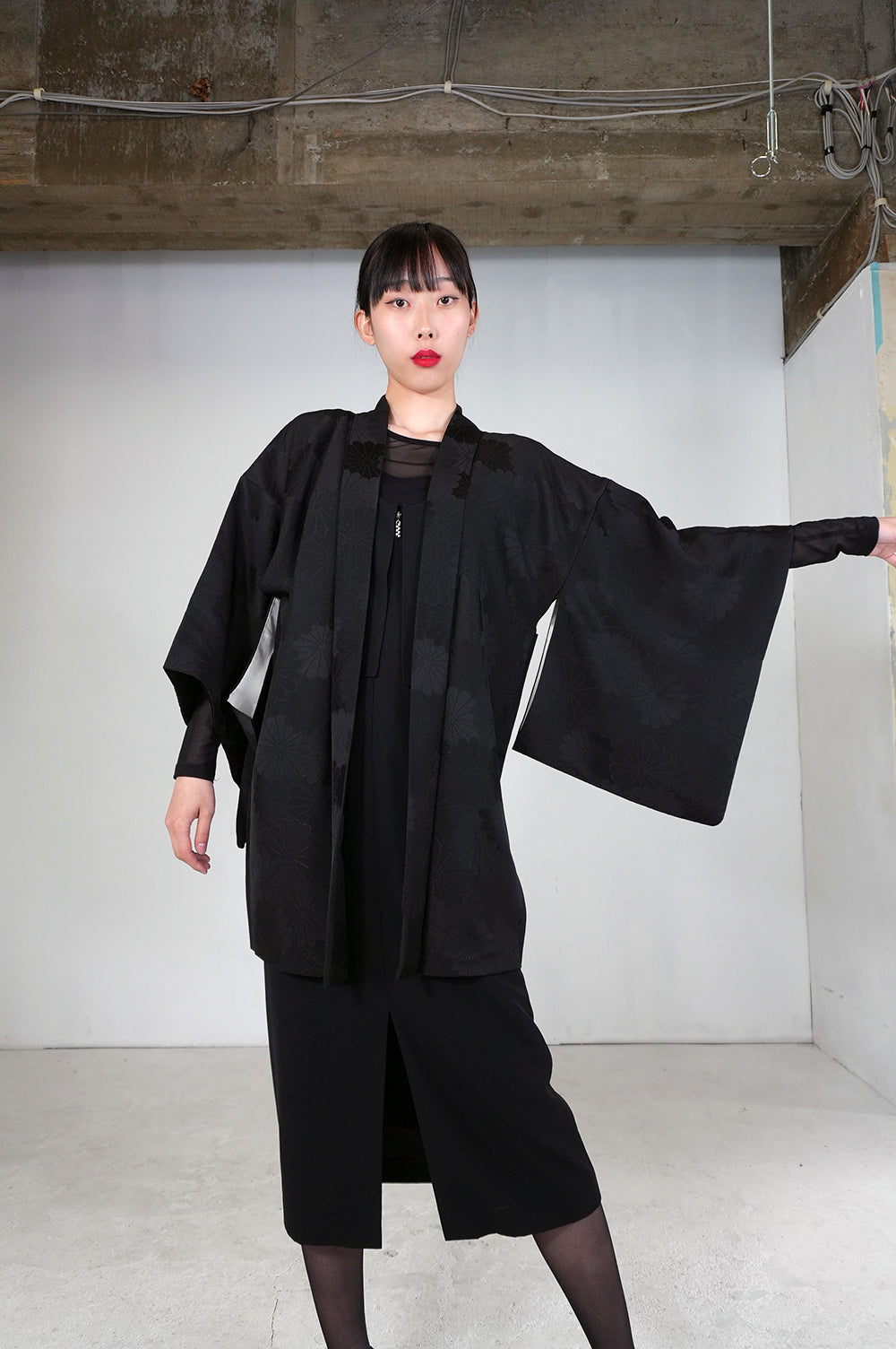 VINTAGE BLACK HAORI  "ground pattern, kiku, BLK174"