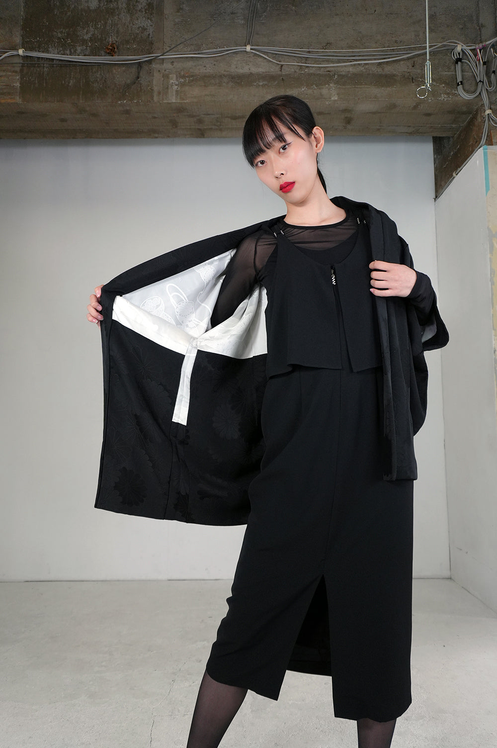 VINTAGE BLACK HAORI  "ground pattern, kiku, BLK174"
