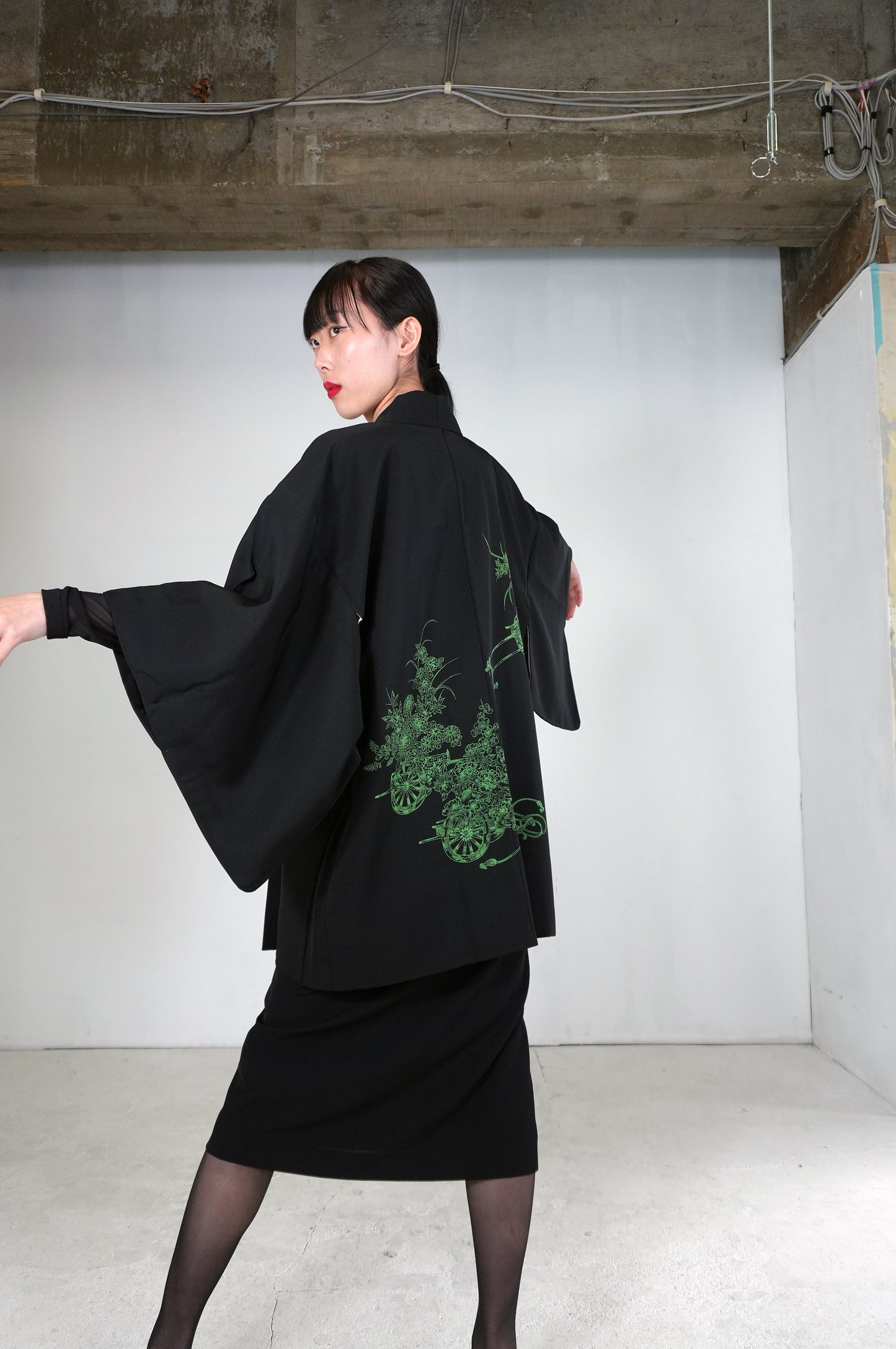 VINTAGE BLACK HAORI  "green, hanaguruma, BLK176" *damage