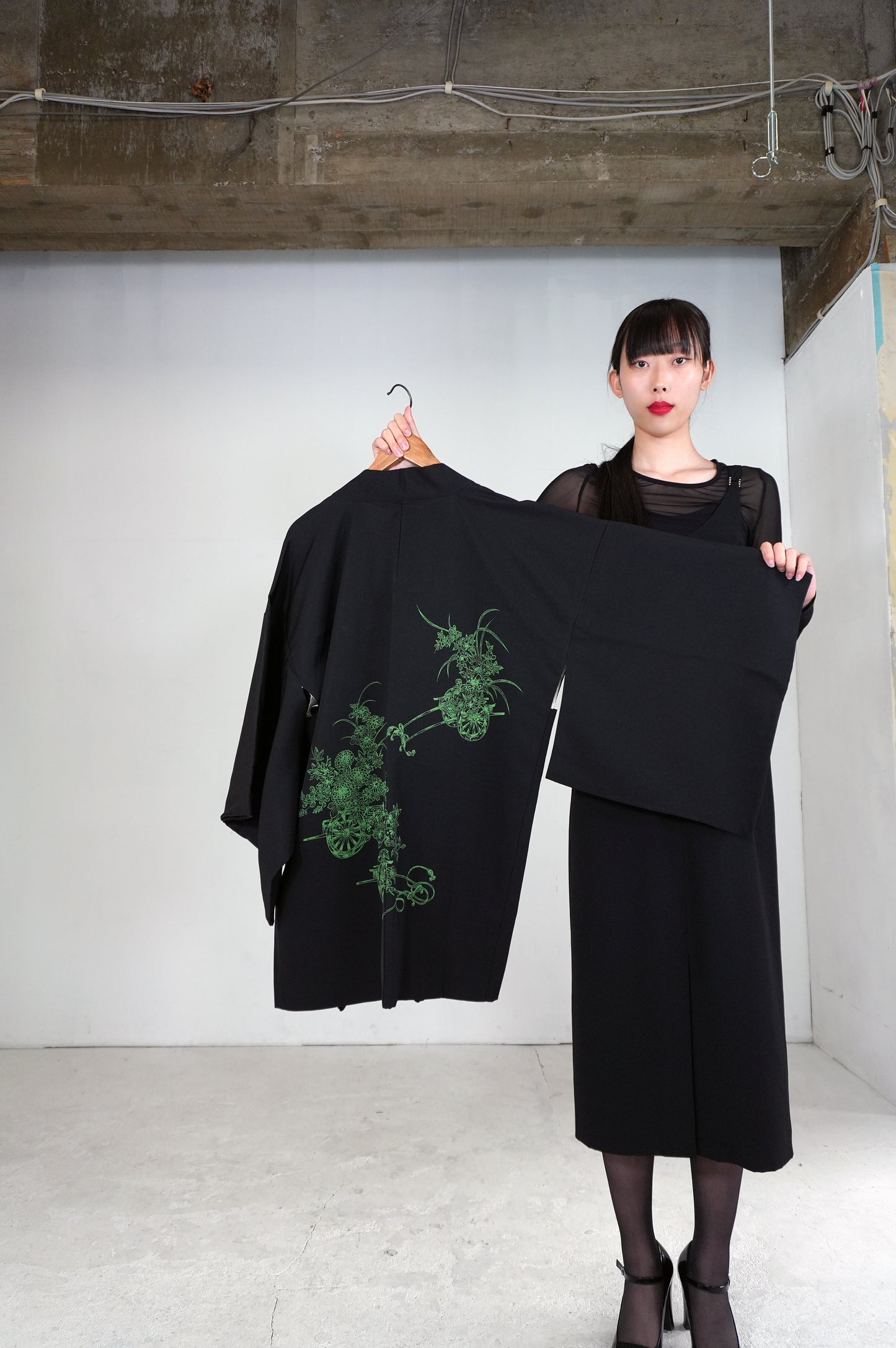 VINTAGE BLACK HAORI  "green, hanaguruma, BLK176" *damage