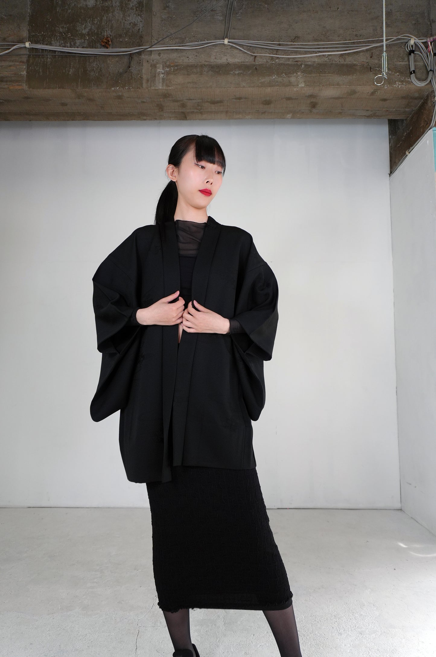 VINTAGE BLACK HAORI  "ground pattern, kiku, BLK177"