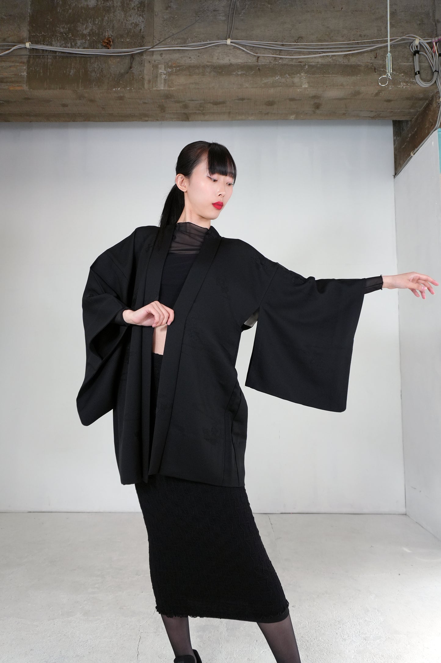 VINTAGE BLACK HAORI  "ground pattern, kiku, BLK177"