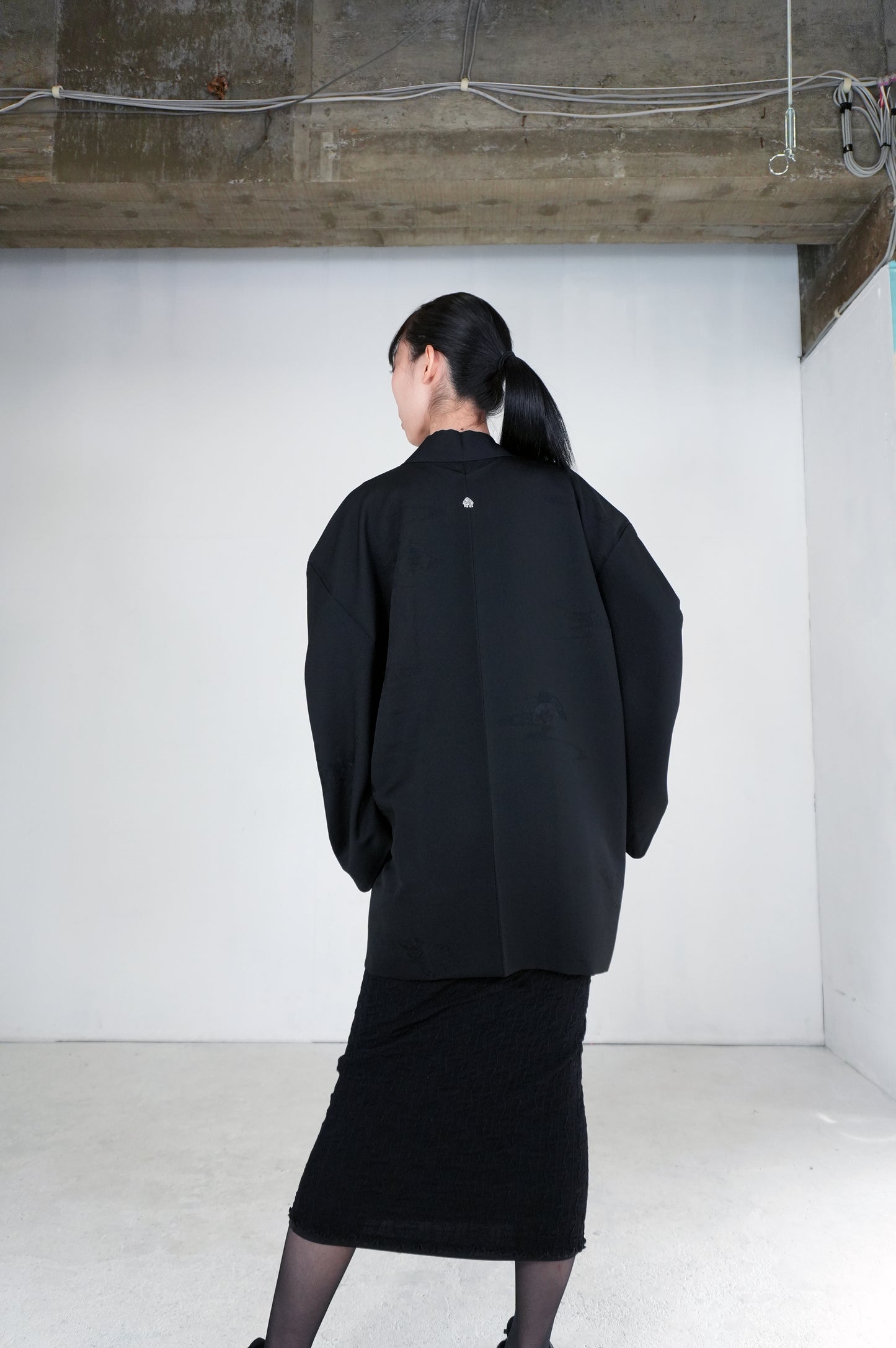 VINTAGE BLACK HAORI  "ground pattern, kiku, BLK177"