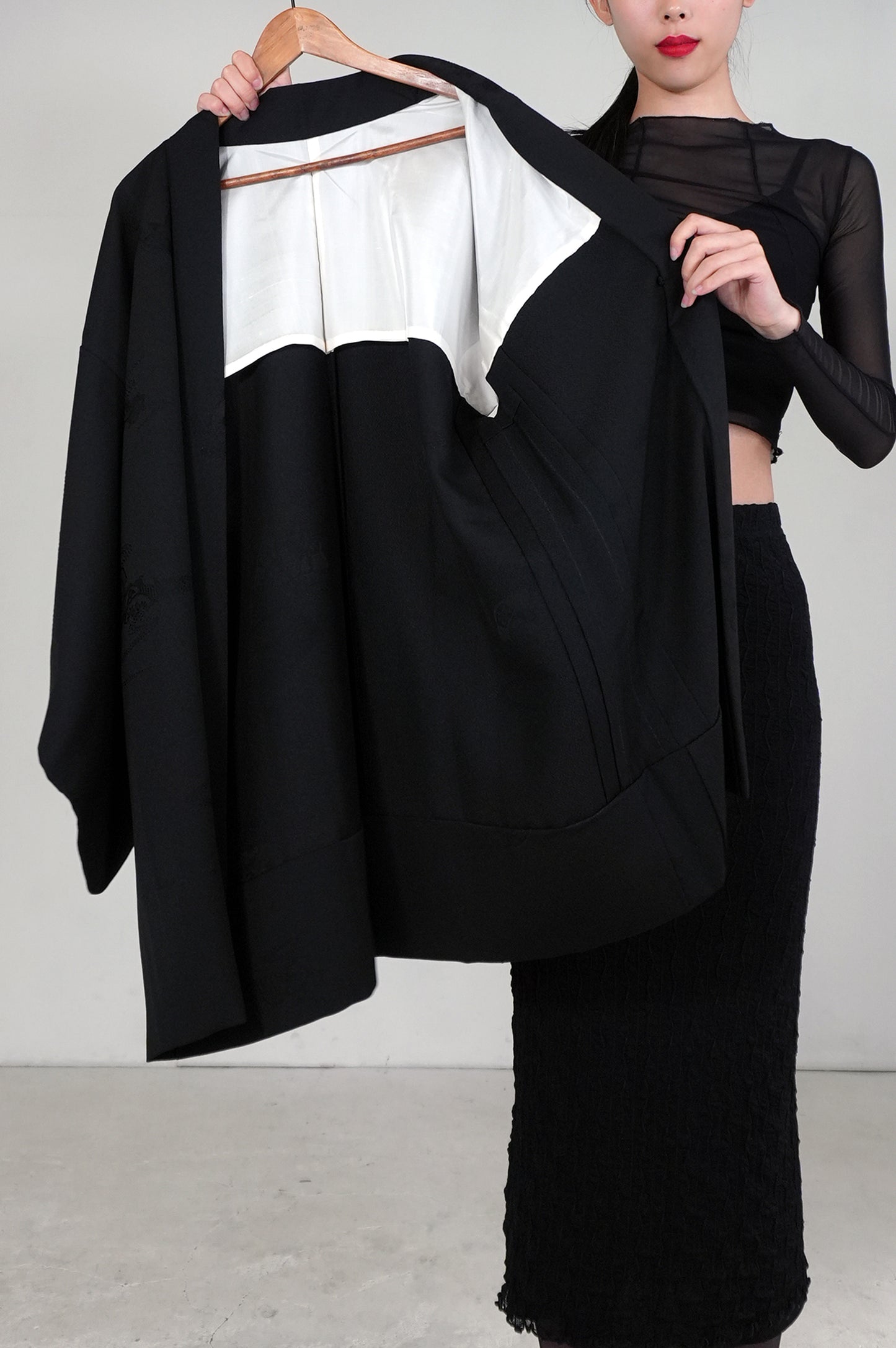 VINTAGE BLACK HAORI  "ground pattern, kiku, BLK177"