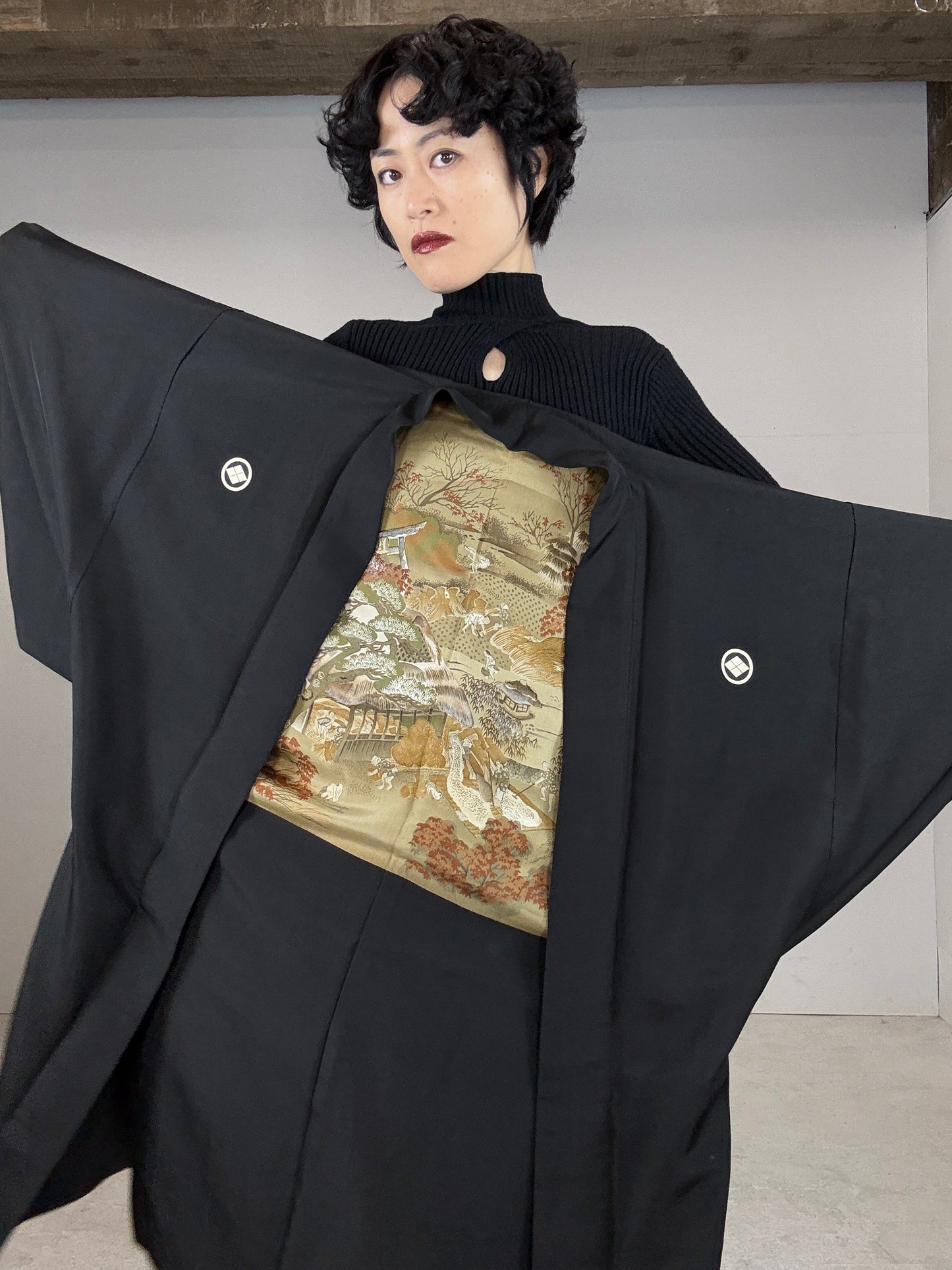 VINTAGE KUROMONTSUKI HAORI "aki"