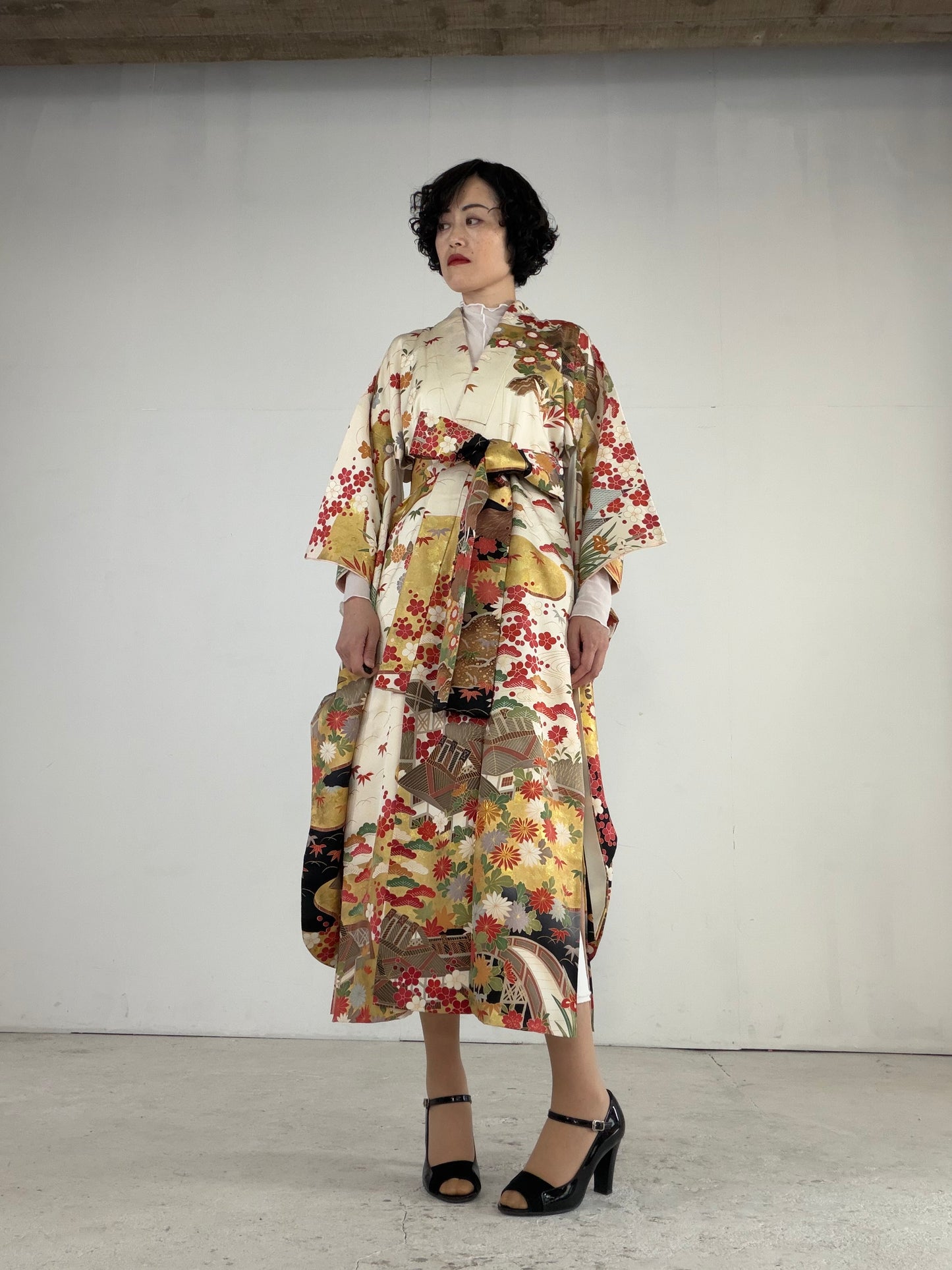 Furisode Kimono Dress Gown with String Belt – Upcycled from Vintage Japanese Kimono "red, shiki, gold DRE024"