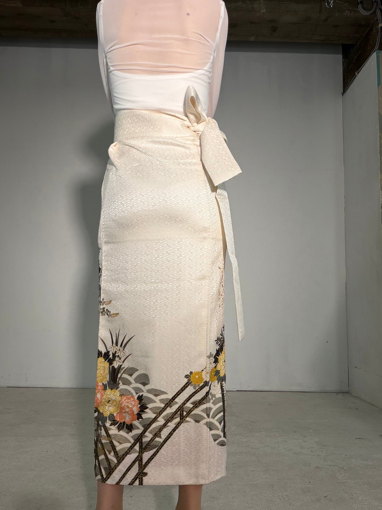 IROTOME SKIRT UPCYCLED FROM JAPANESE KIMONO "IRO136"