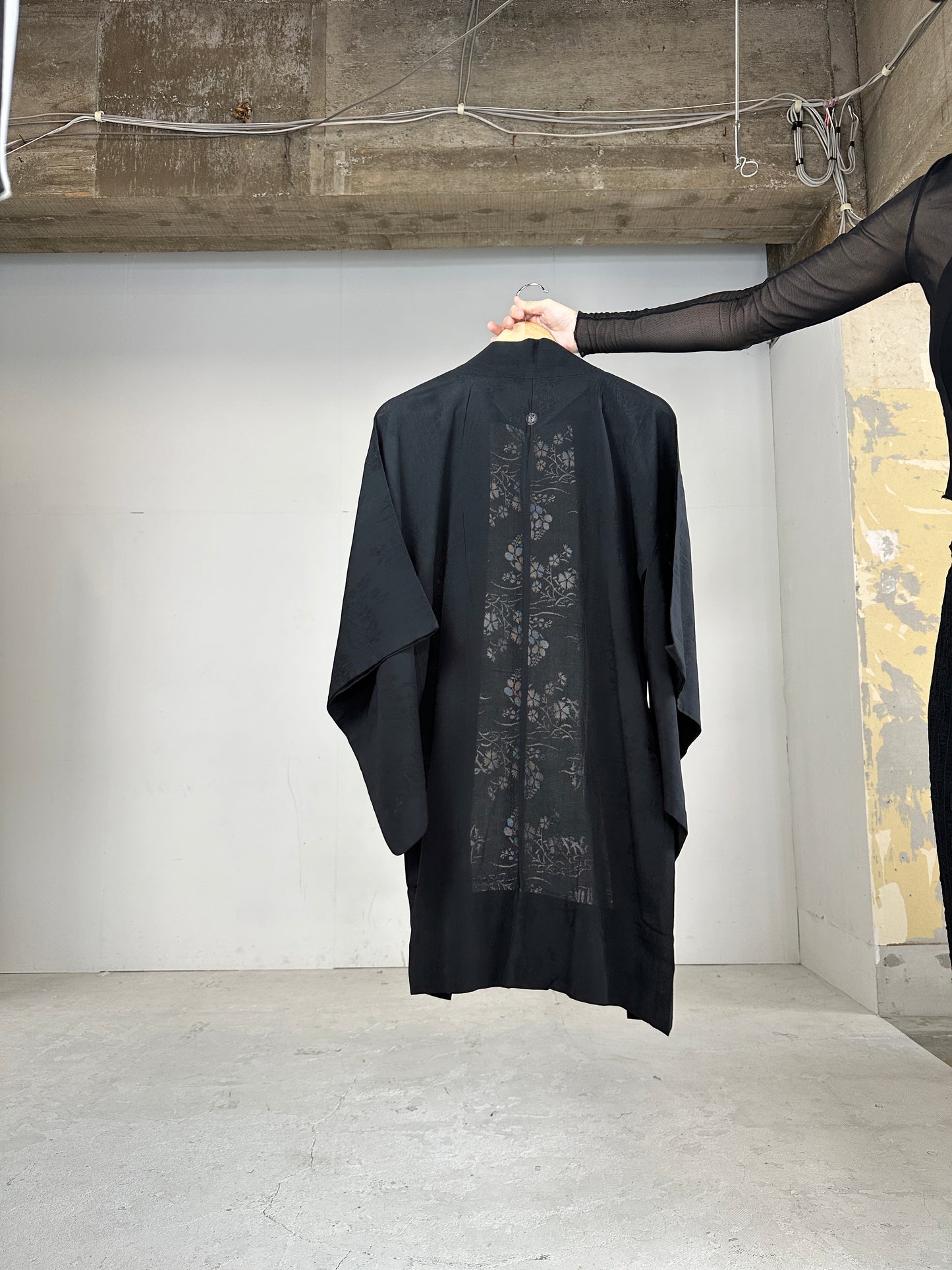 VINTAGE BLACK HAORI SHEER “shikinokusabana”