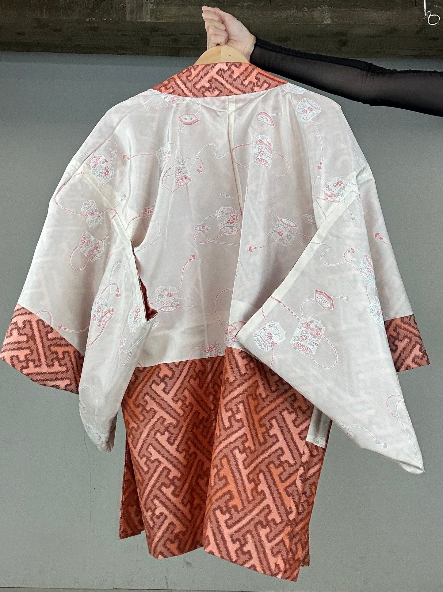 Tsumugi HAORI and KIMONO Skirt, Camisole upcycled from Japanese kimono"manjitsunagi"