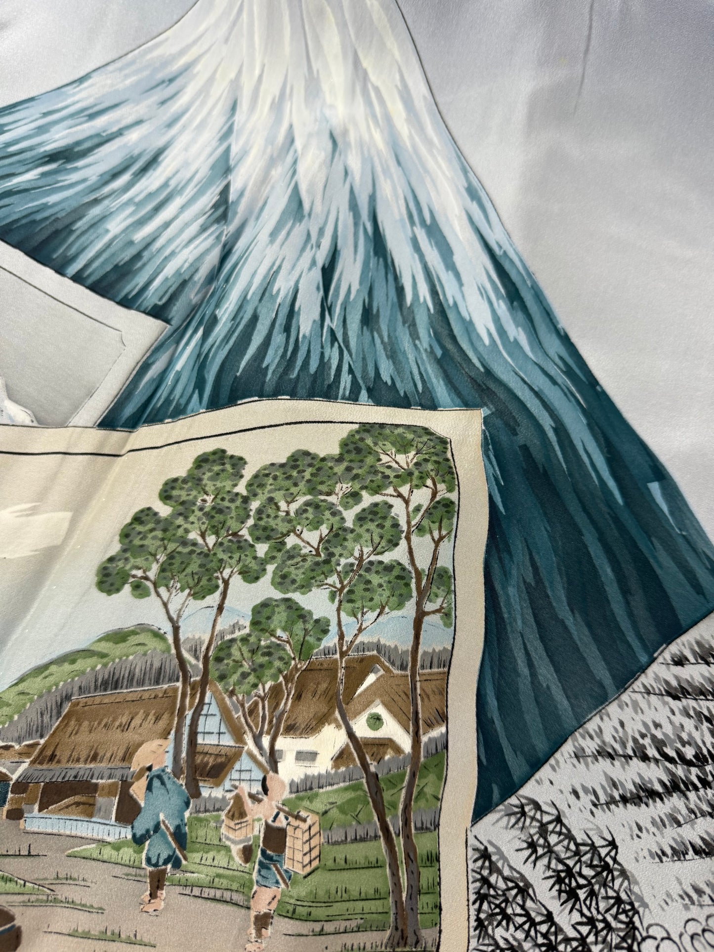 VINTAGE KUROMONTSUKI HAORI "fuji"