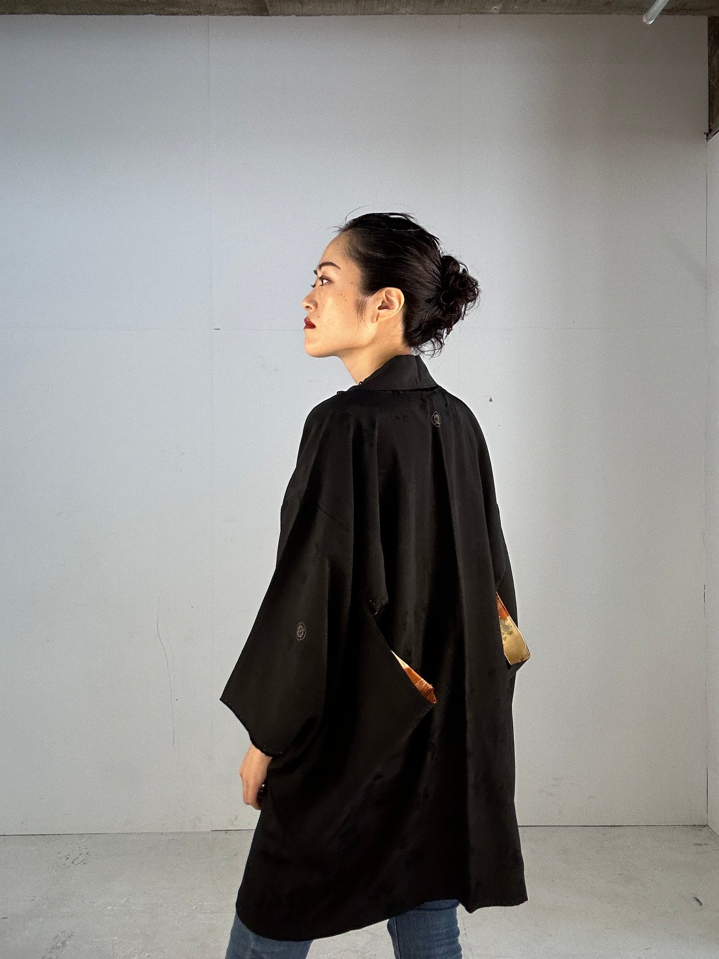 BLACK HAORI "beautiful antique lining ground pattern”