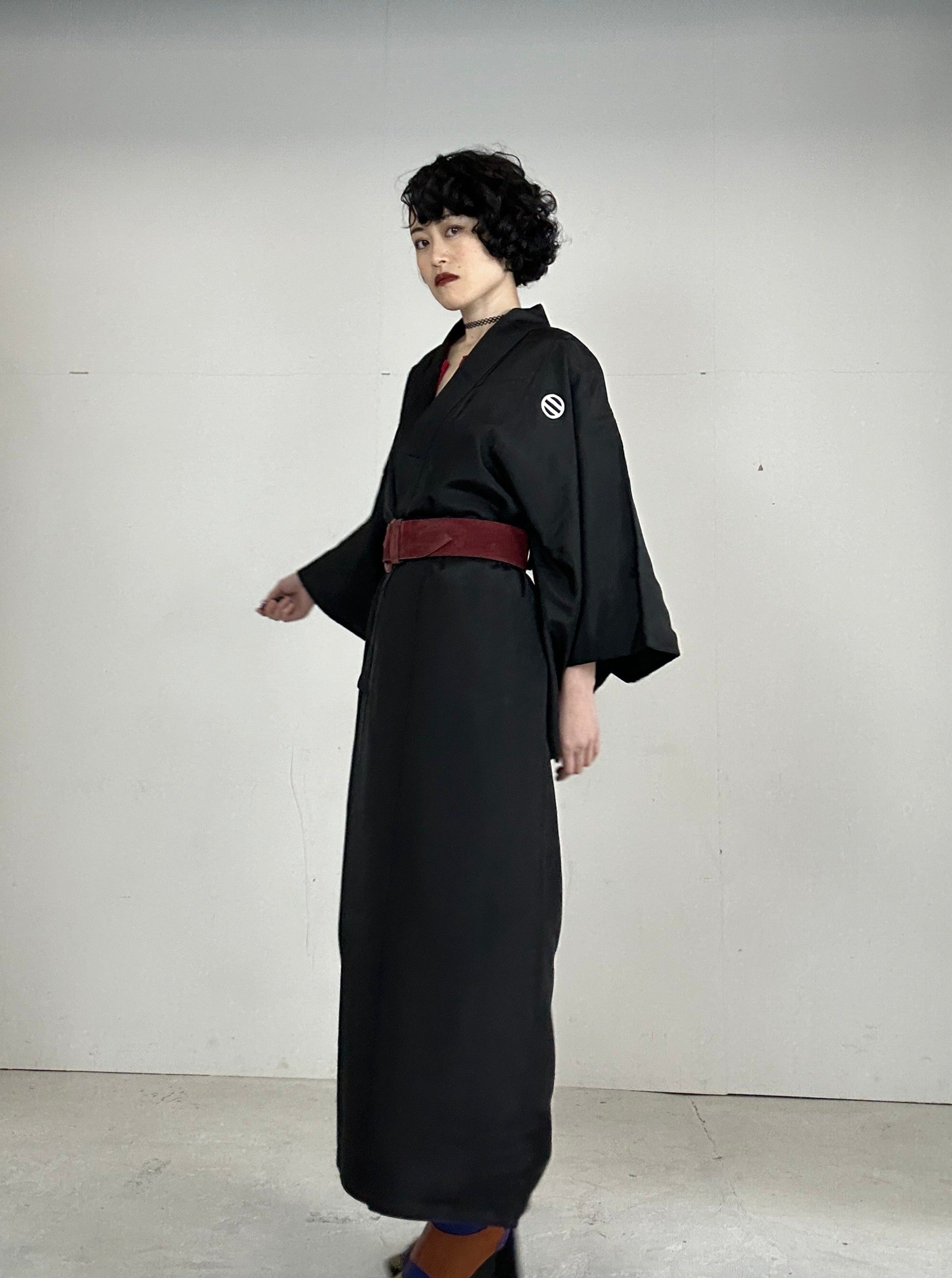 BLACK KIMONO MONTSUKI 