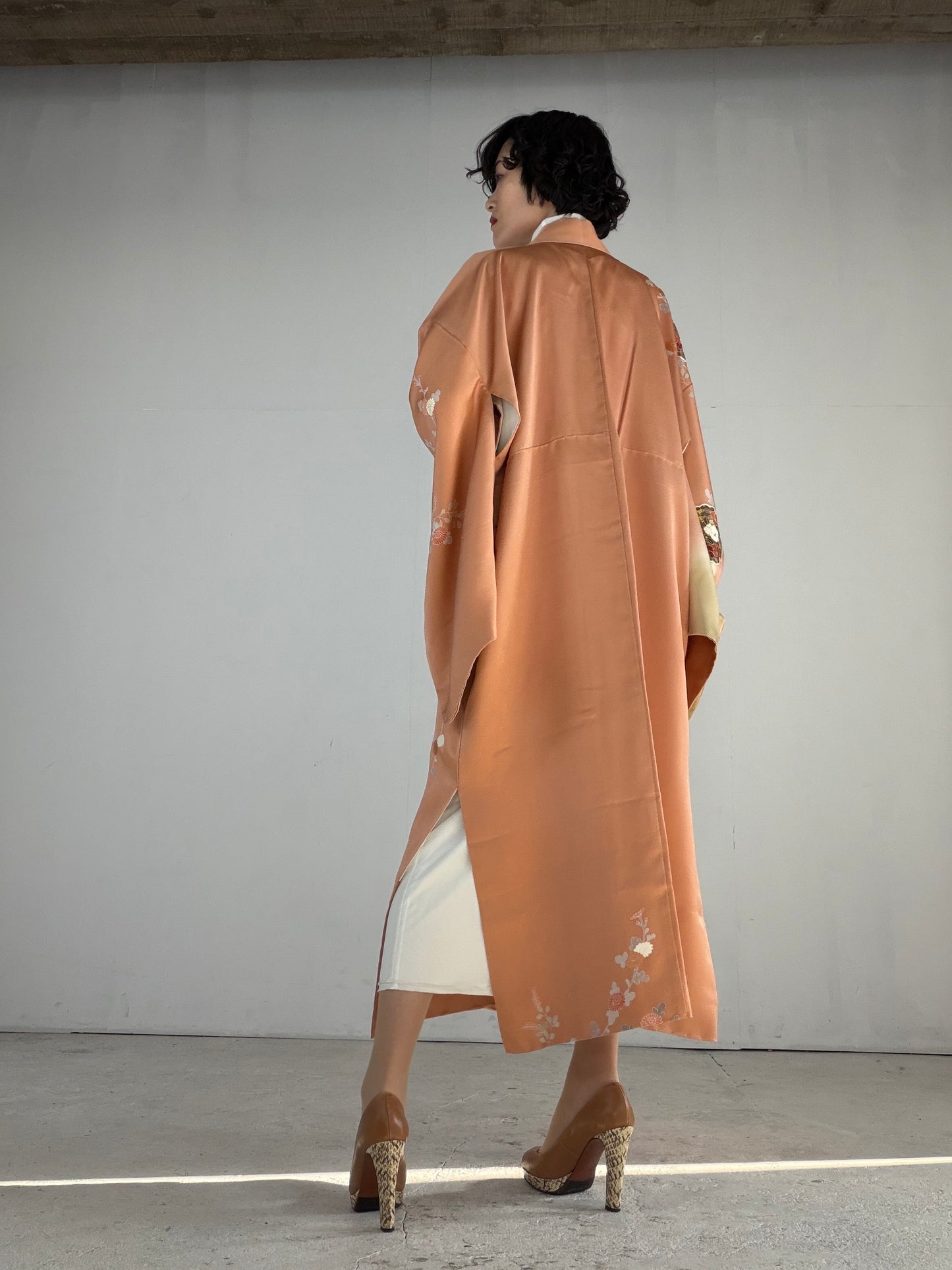 Houmongi Kimono Dress Gown with String Belt – Upcycled from Vintage Japanese Kimono "akebonoiro, DRE032"