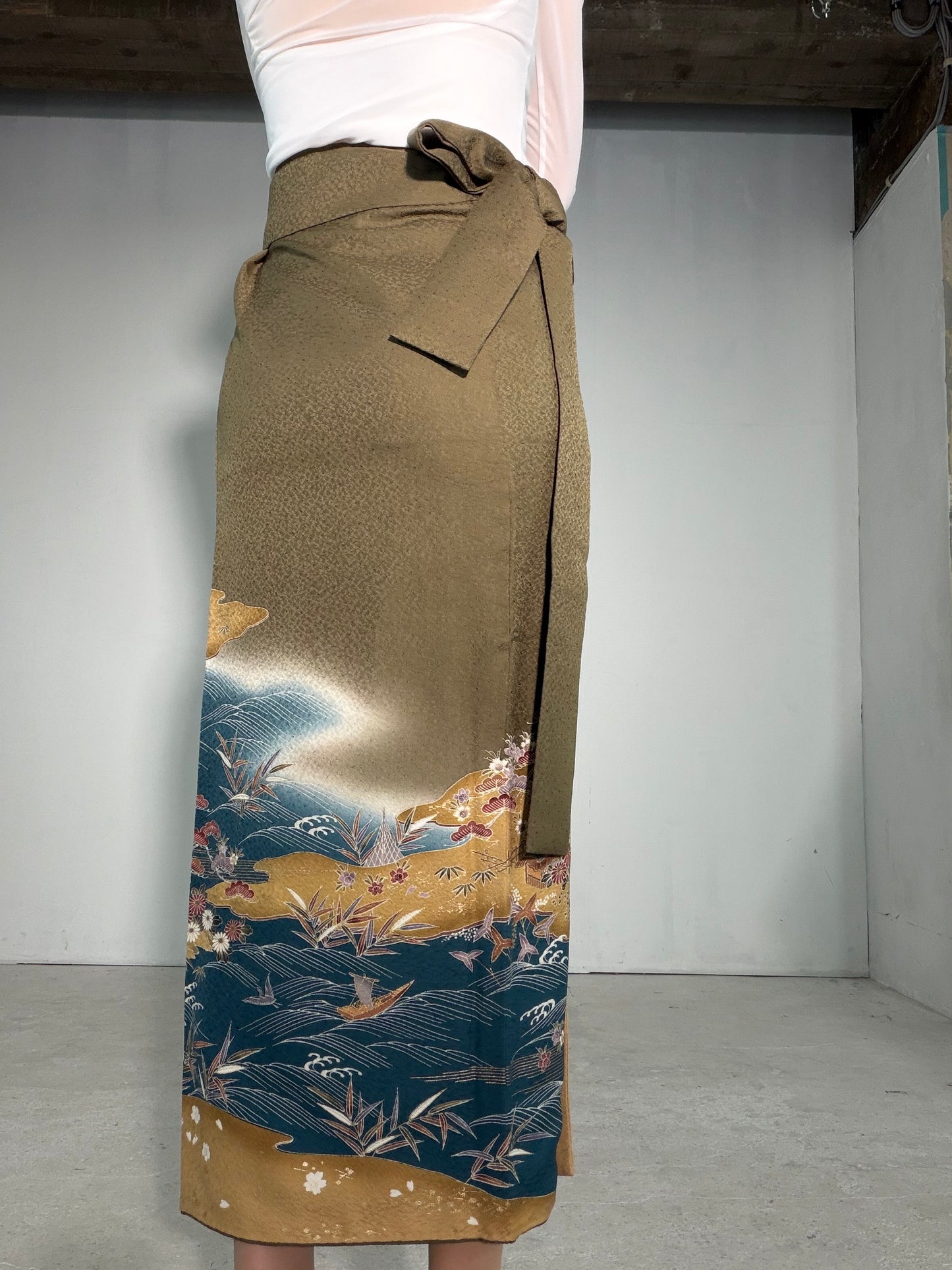 IROTOME SKIRT UPCYCLED FROM JAPANESE KIMONO "IRO138"