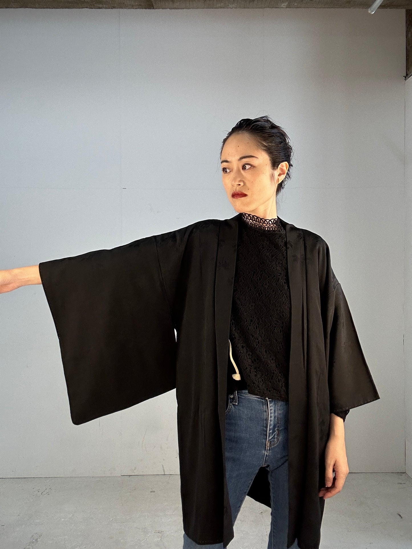 BLACK HAORI "beautiful antique lining ground pattern”