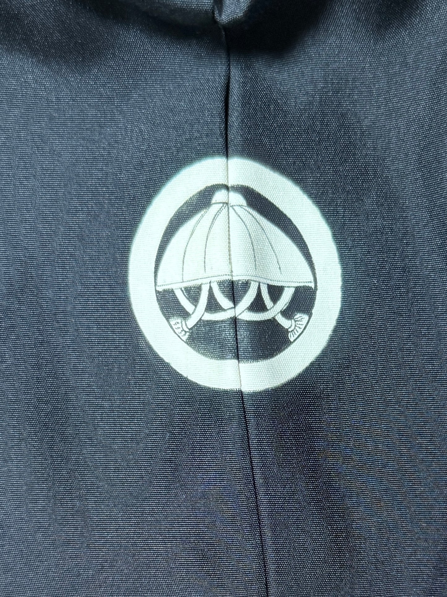 VINTAGE KUROMONTSUKI HAORI "sougara, Umbrella Motif Kamon"