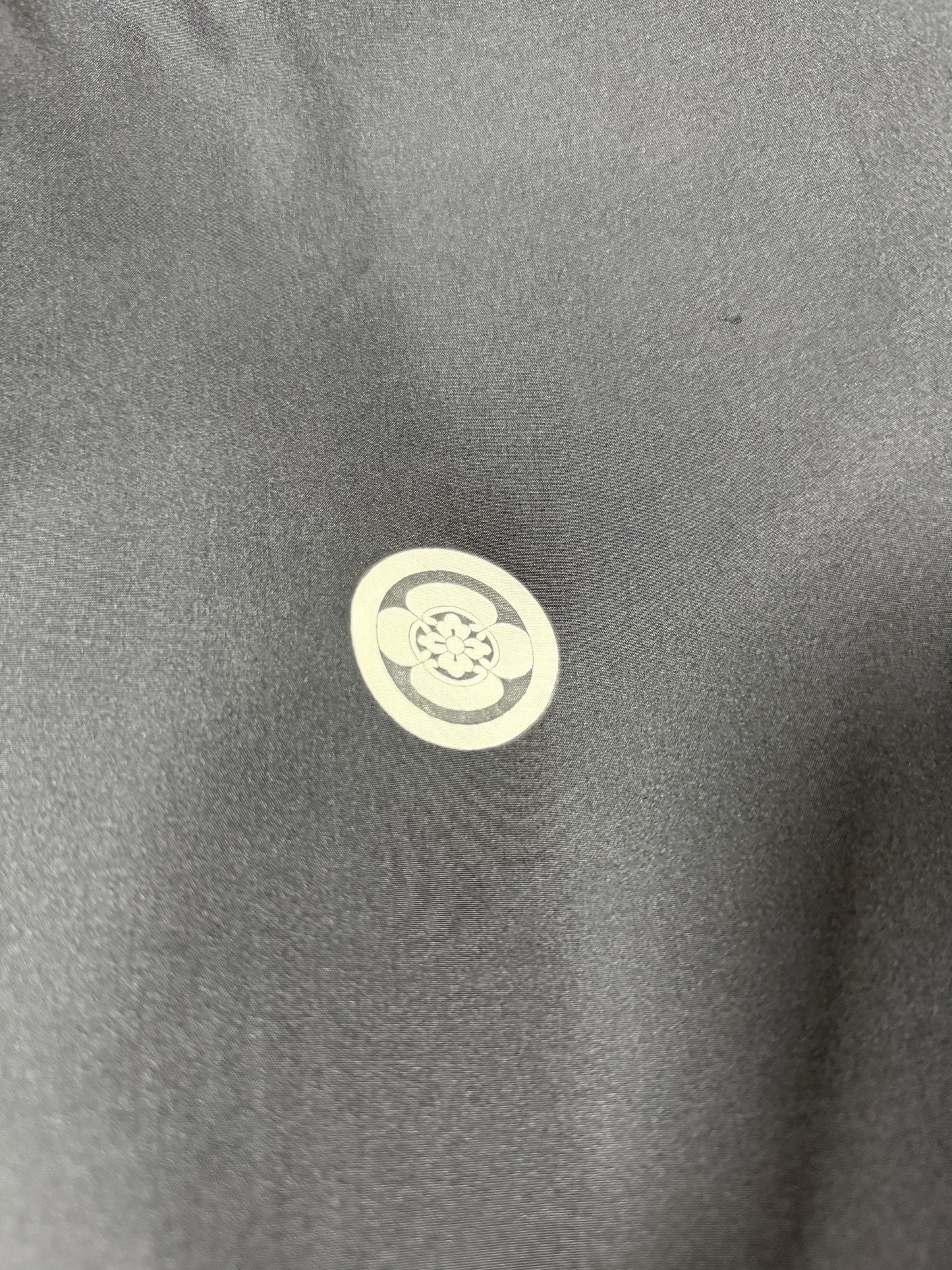 VINTAGE KUROMONTSUKI HAORI "uchide-no-koduchi"