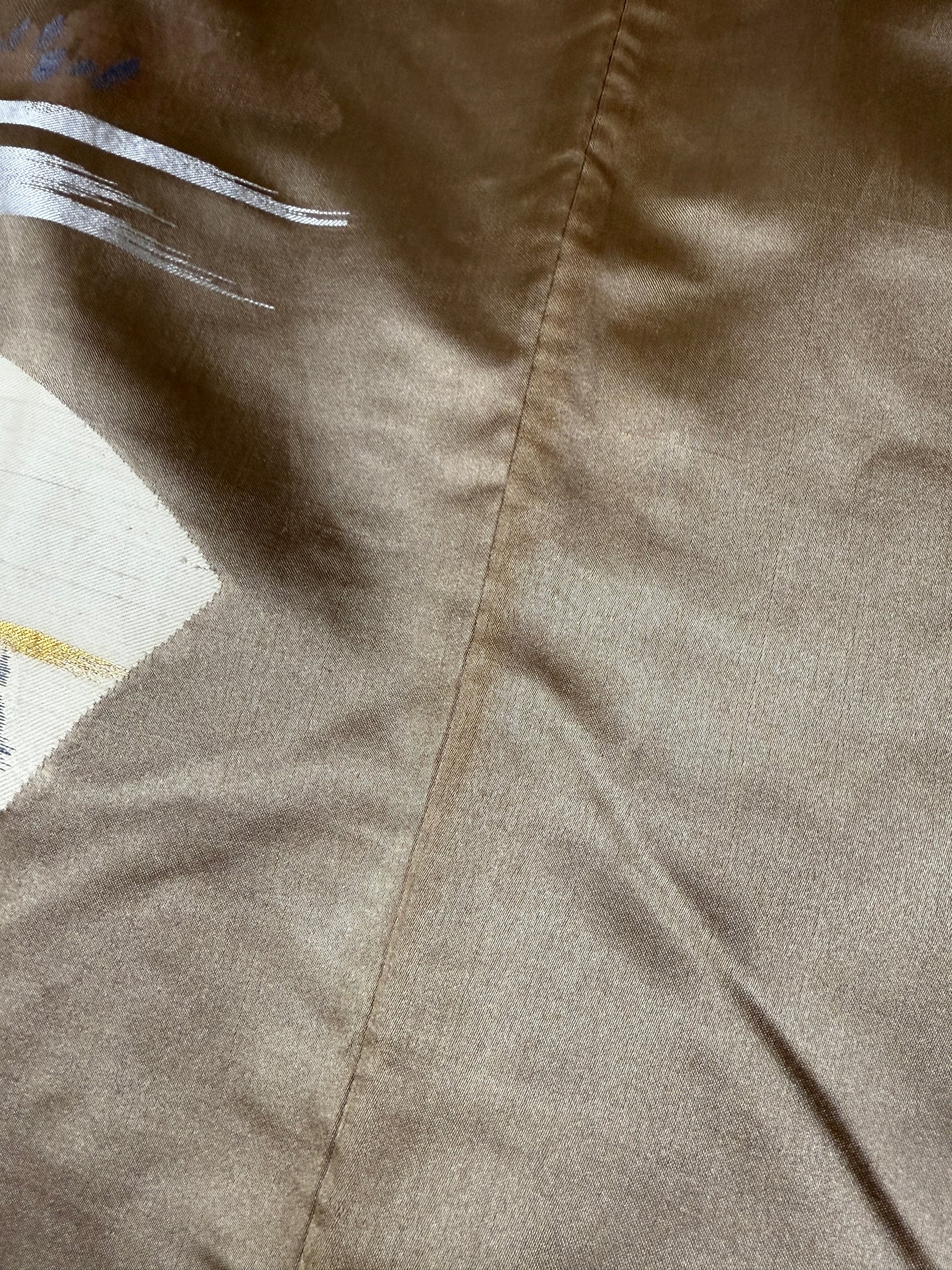VINTAGE KUROMONTSUKI HAORI "gold, oyashiki" *damage