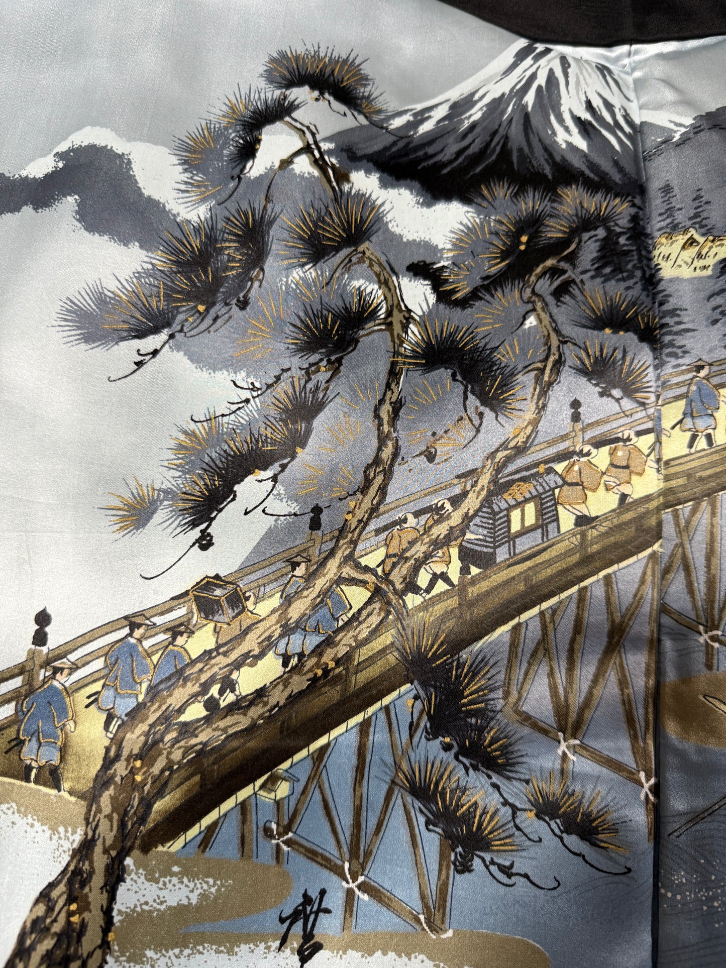 VINTAGE KUROMONTSUKI HAORI "fukagawa" *damage