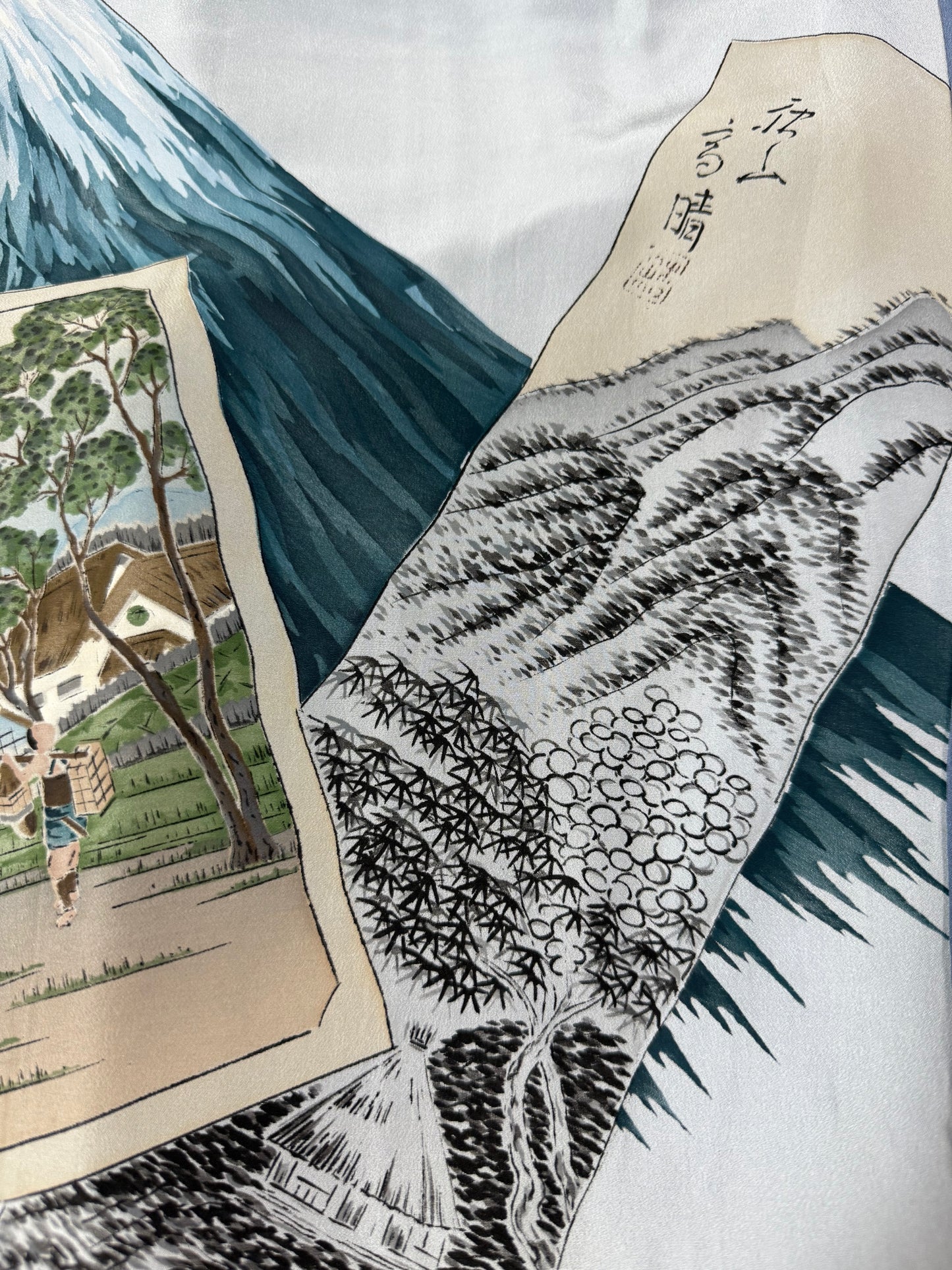 VINTAGE KUROMONTSUKI HAORI "fuji"