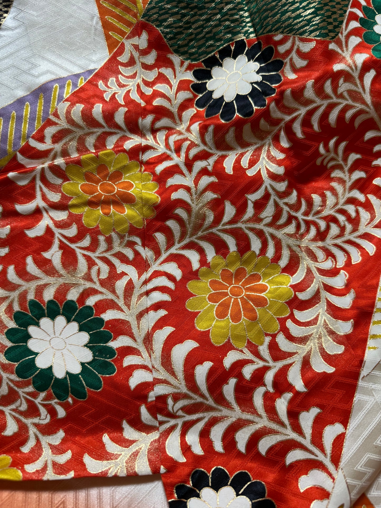 Redefining the Vintage Furisode(Tomesode) Collection "Gold" *damage