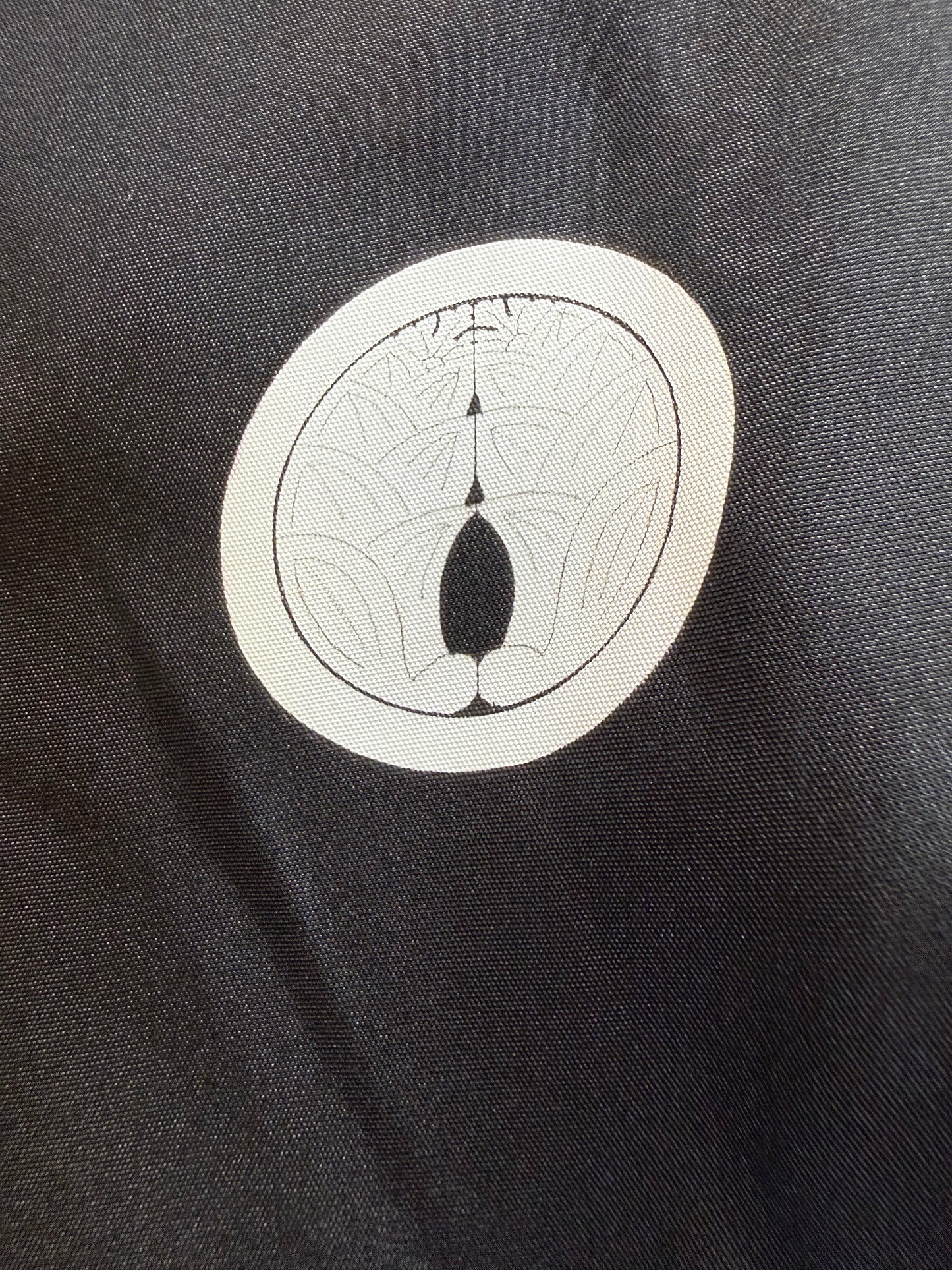 VINTAGE KUROMONTSUKI HAORI "matsu, noumen" *damage