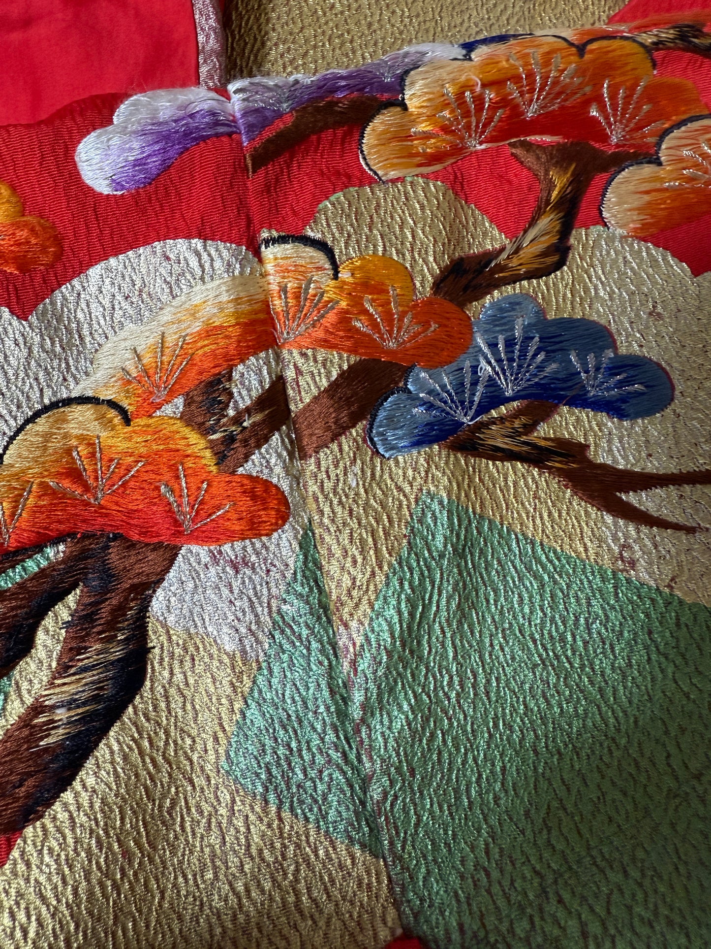 VINTAGE UCHIKAKE "beautiful cranes, red"