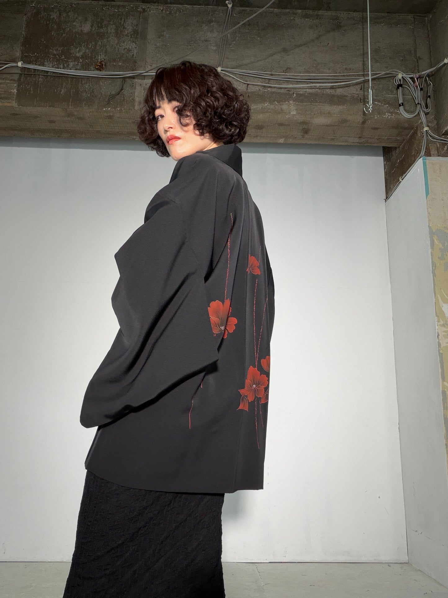 VINTAGE BLACK HAORI  "glitter, flower , BLK186"