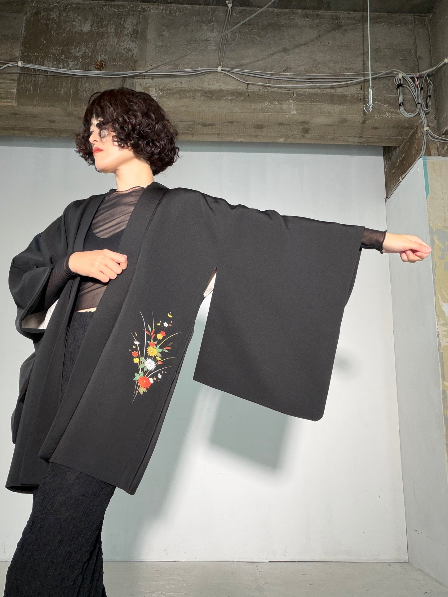 VINTAGE BLACK HAORI  "flower, BLK187"