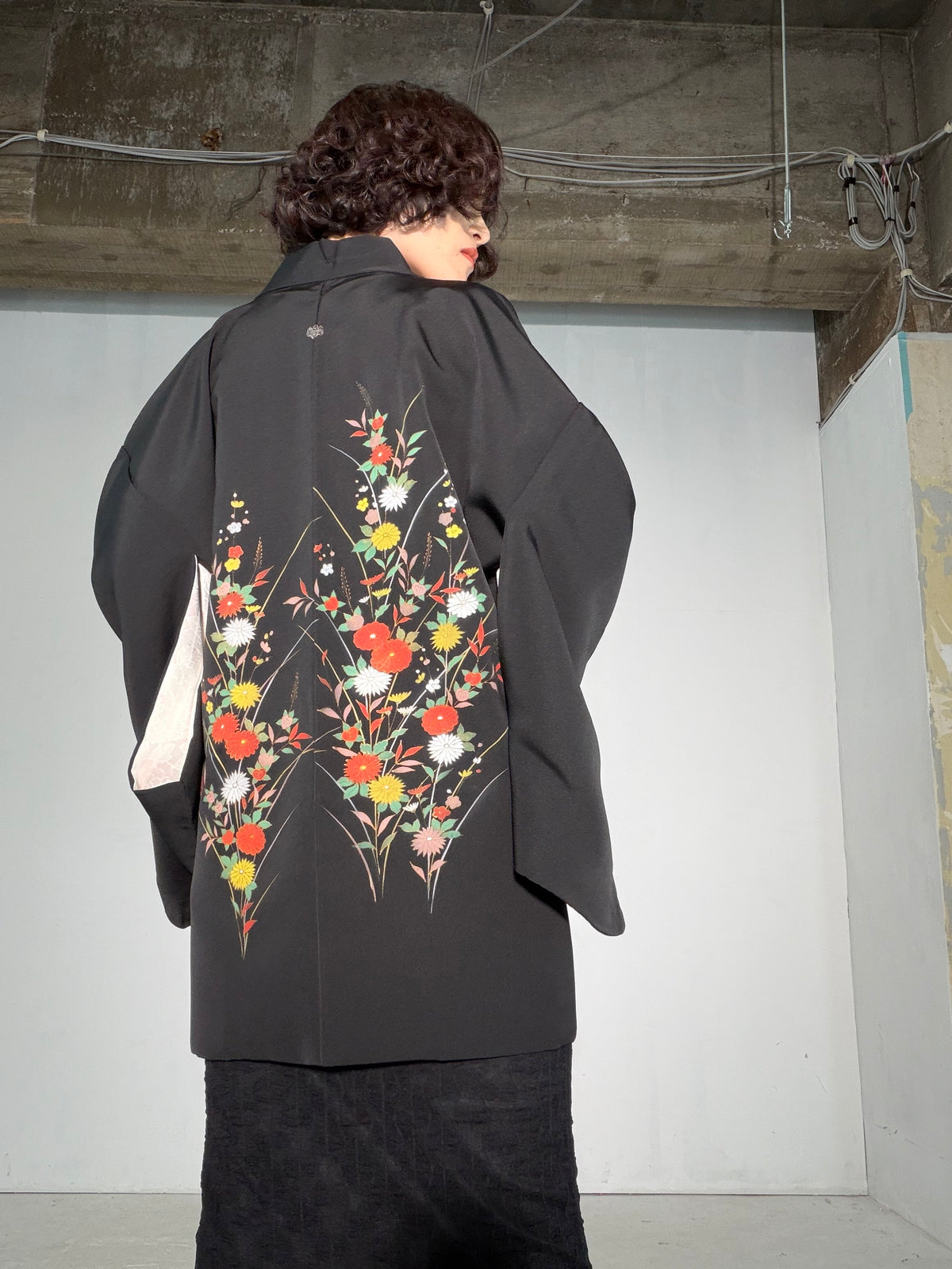 VINTAGE BLACK HAORI  "flower, BLK187"