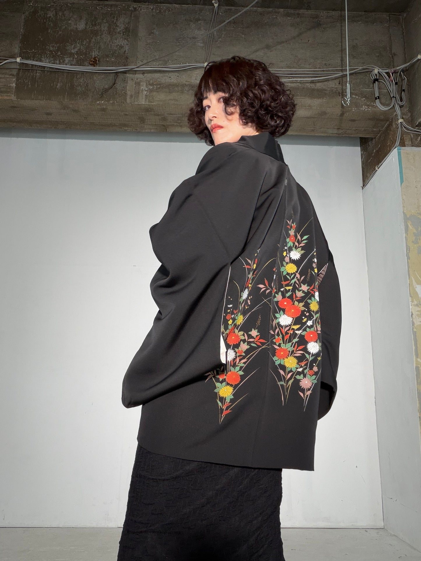 VINTAGE BLACK HAORI  "flower, BLK187"