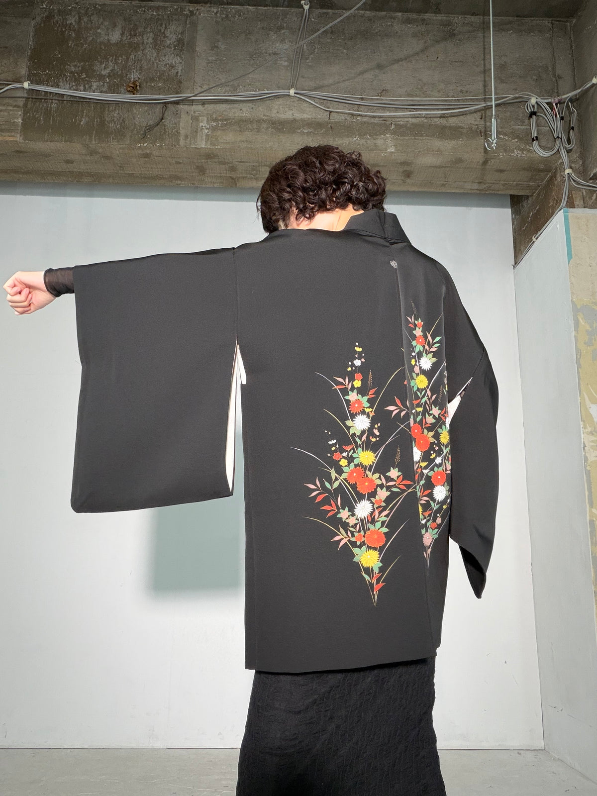 VINTAGE BLACK HAORI  "flower, BLK187"