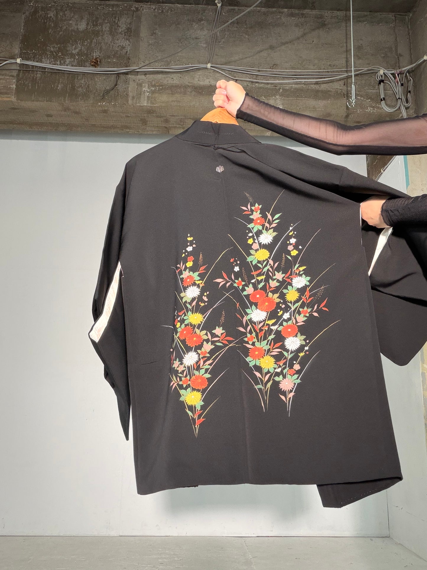 VINTAGE BLACK HAORI  "flower, BLK187"