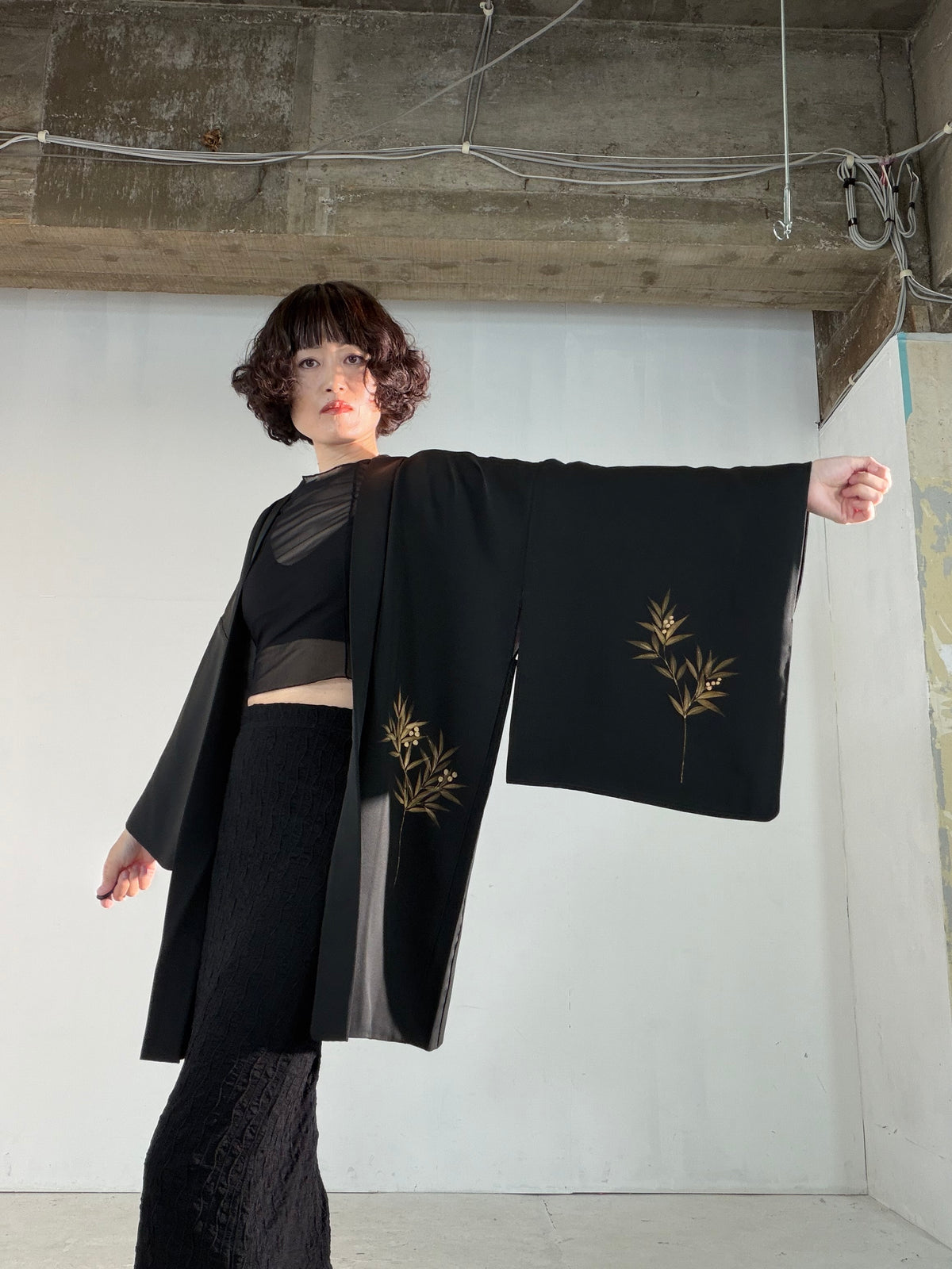 VINTAGE BLACK HAORI  "gold, BLK190"