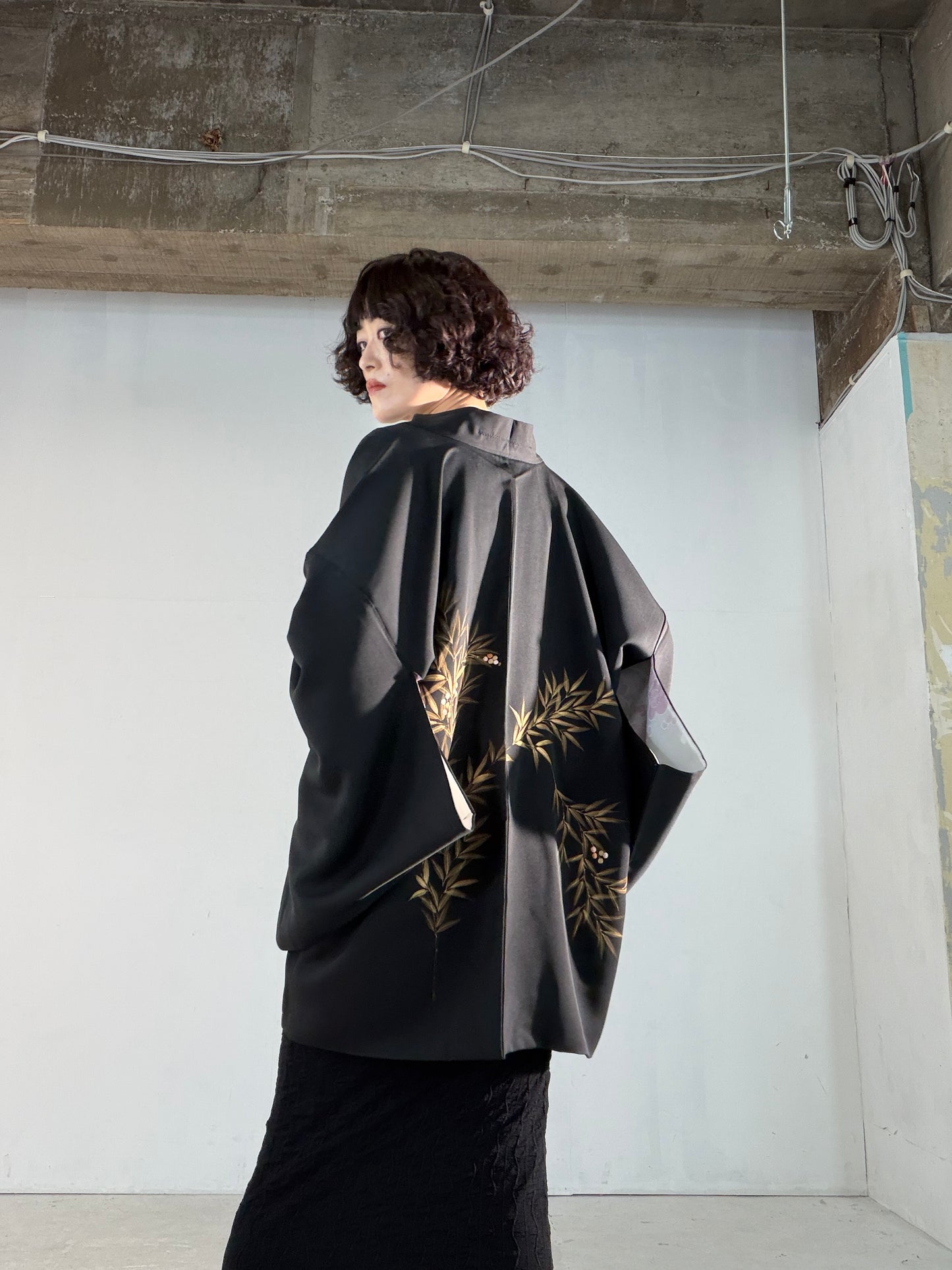 VINTAGE BLACK HAORI  "gold, BLK190"