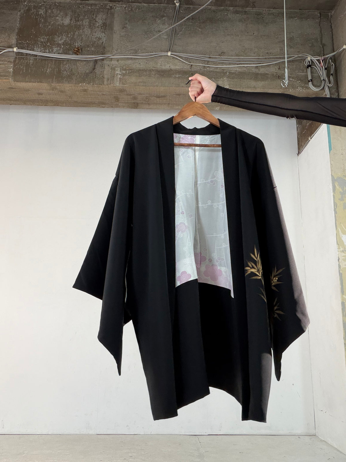 VINTAGE BLACK HAORI  "gold, BLK190"