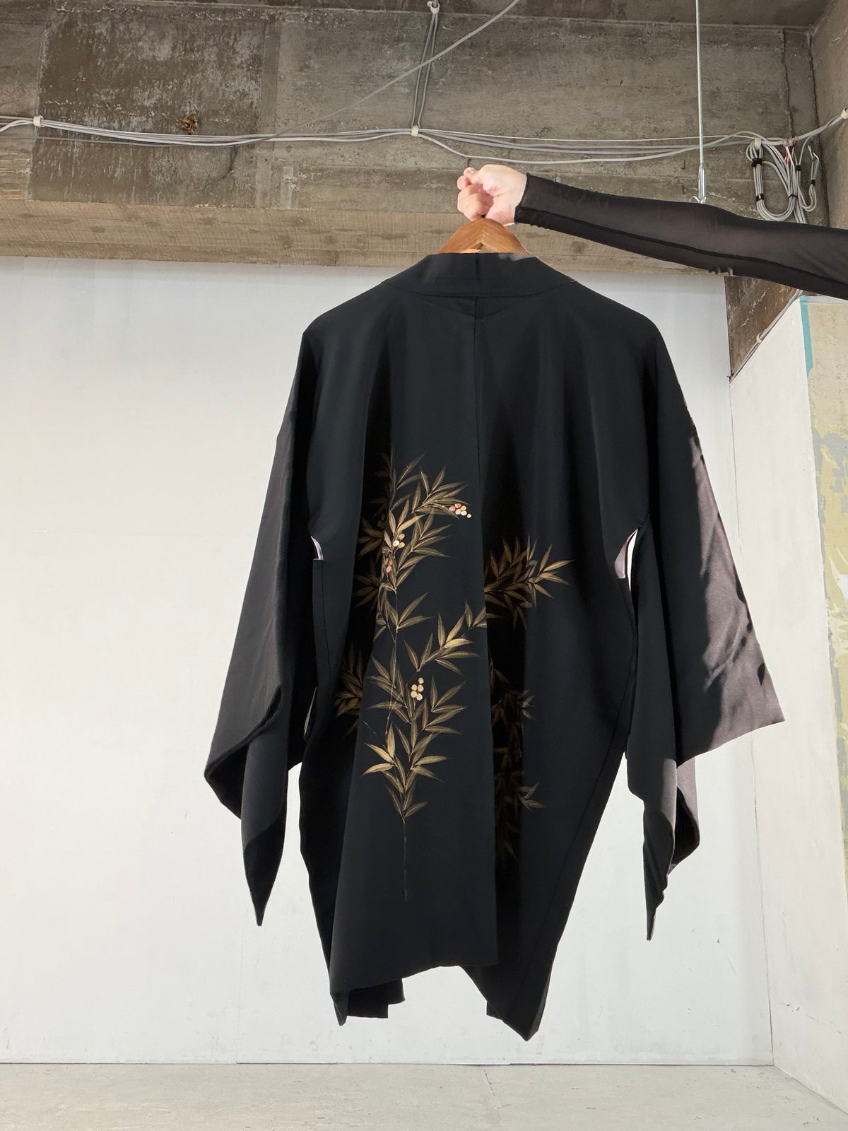 VINTAGE BLACK HAORI  "gold, BLK190"